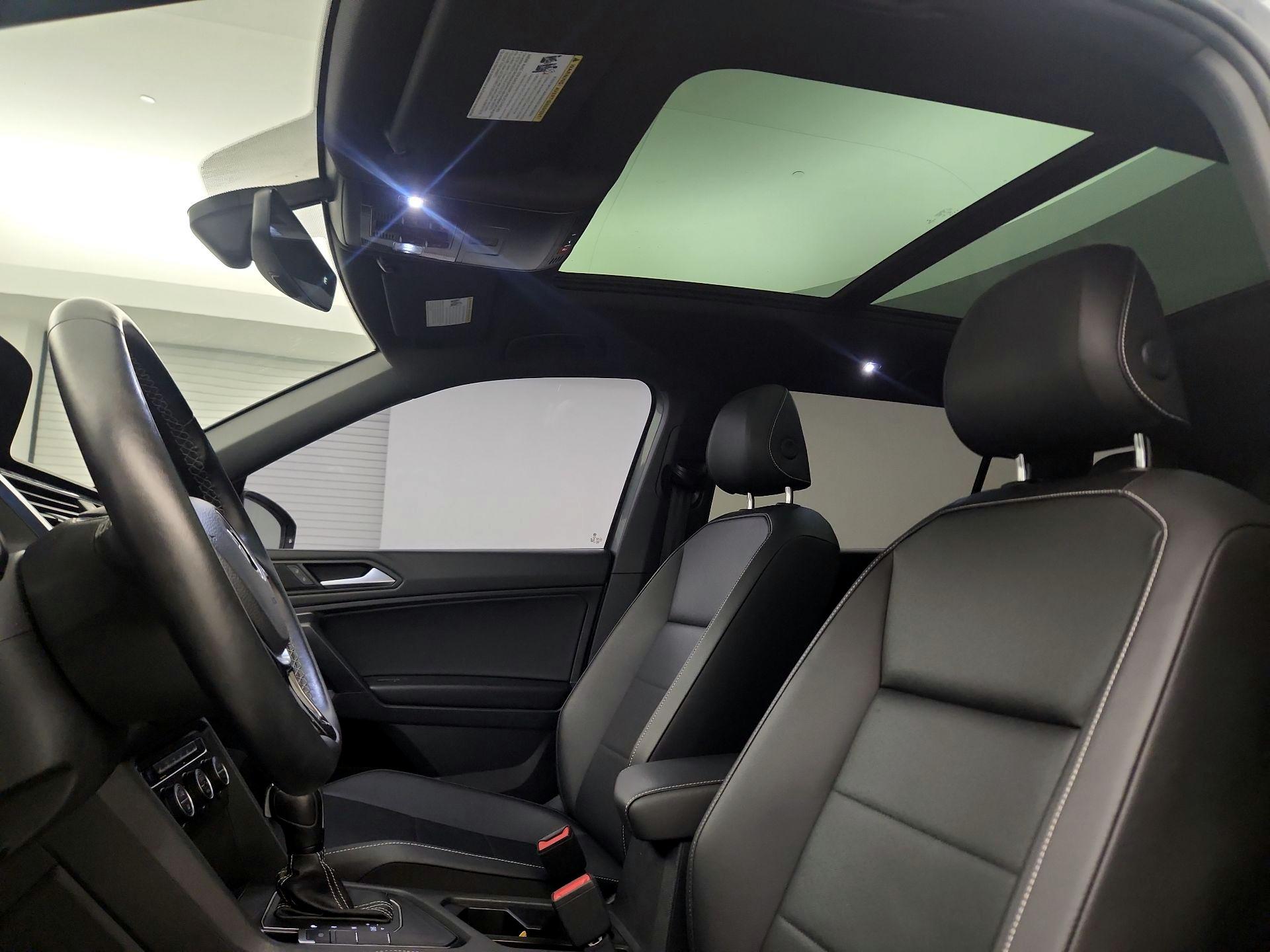 Thumbnail: 2021 Volkswagen Tiguan - 17