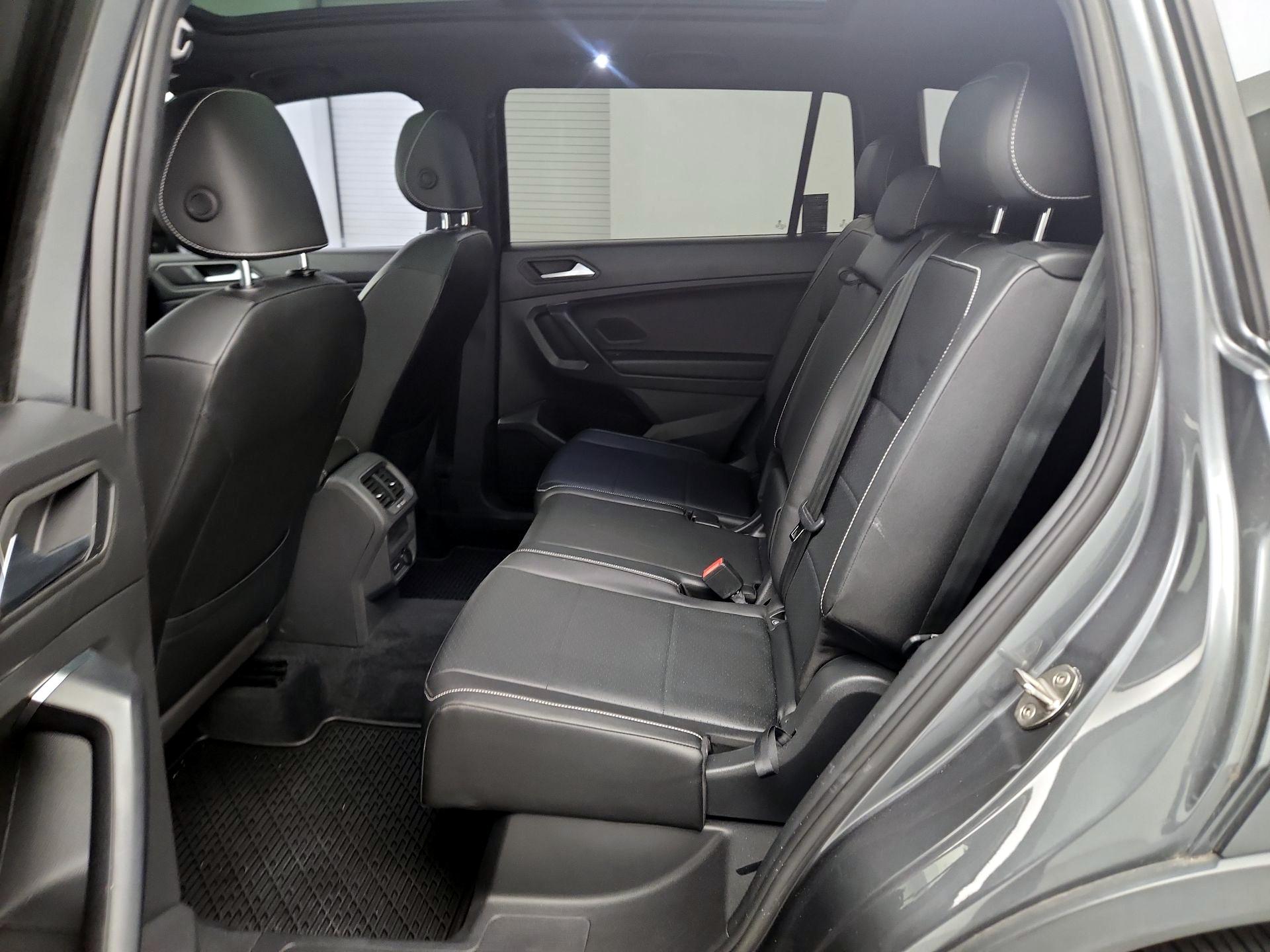 Thumbnail: 2021 Volkswagen Tiguan - 18