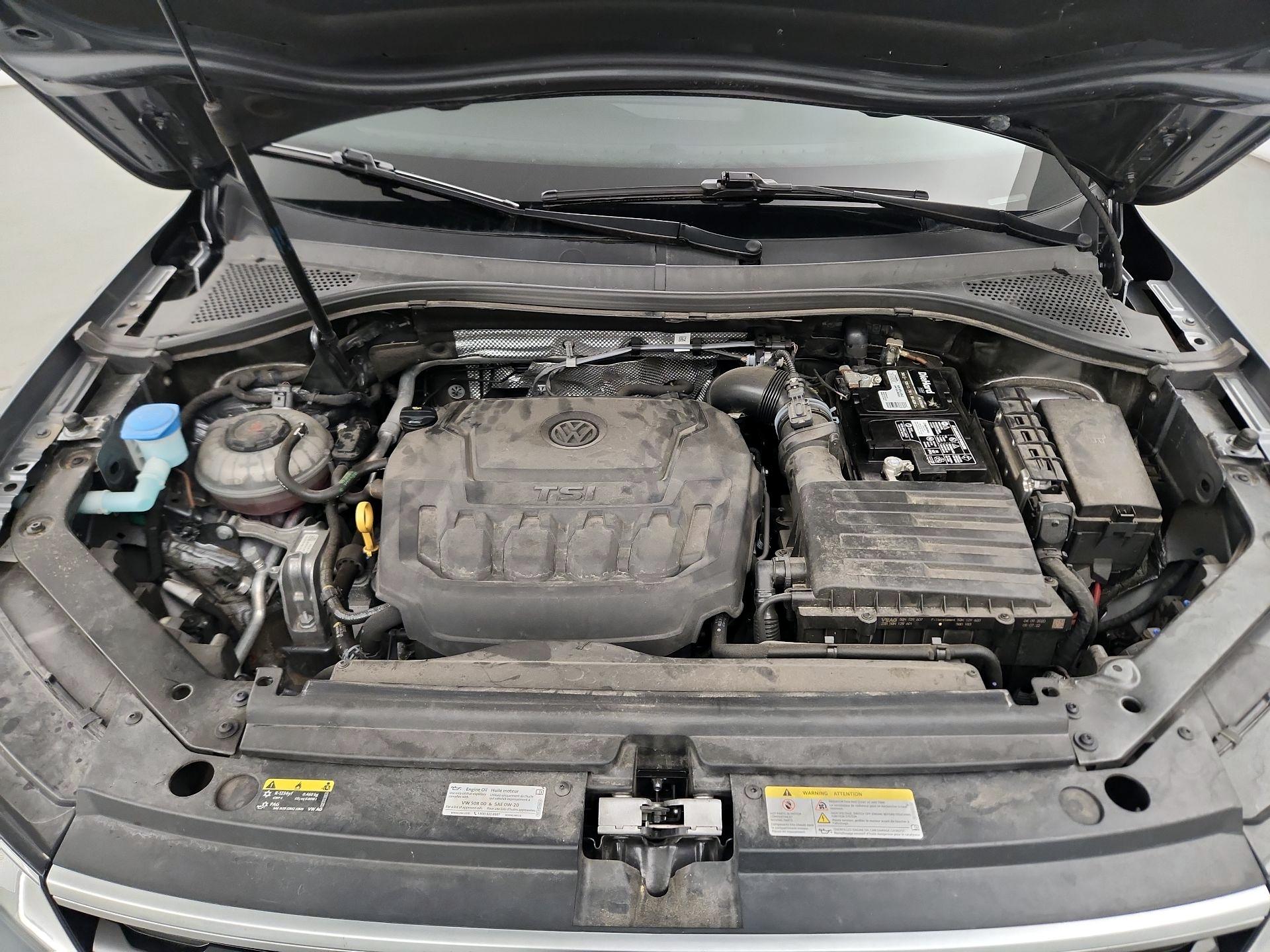 Thumbnail: 2021 Volkswagen Tiguan - 20