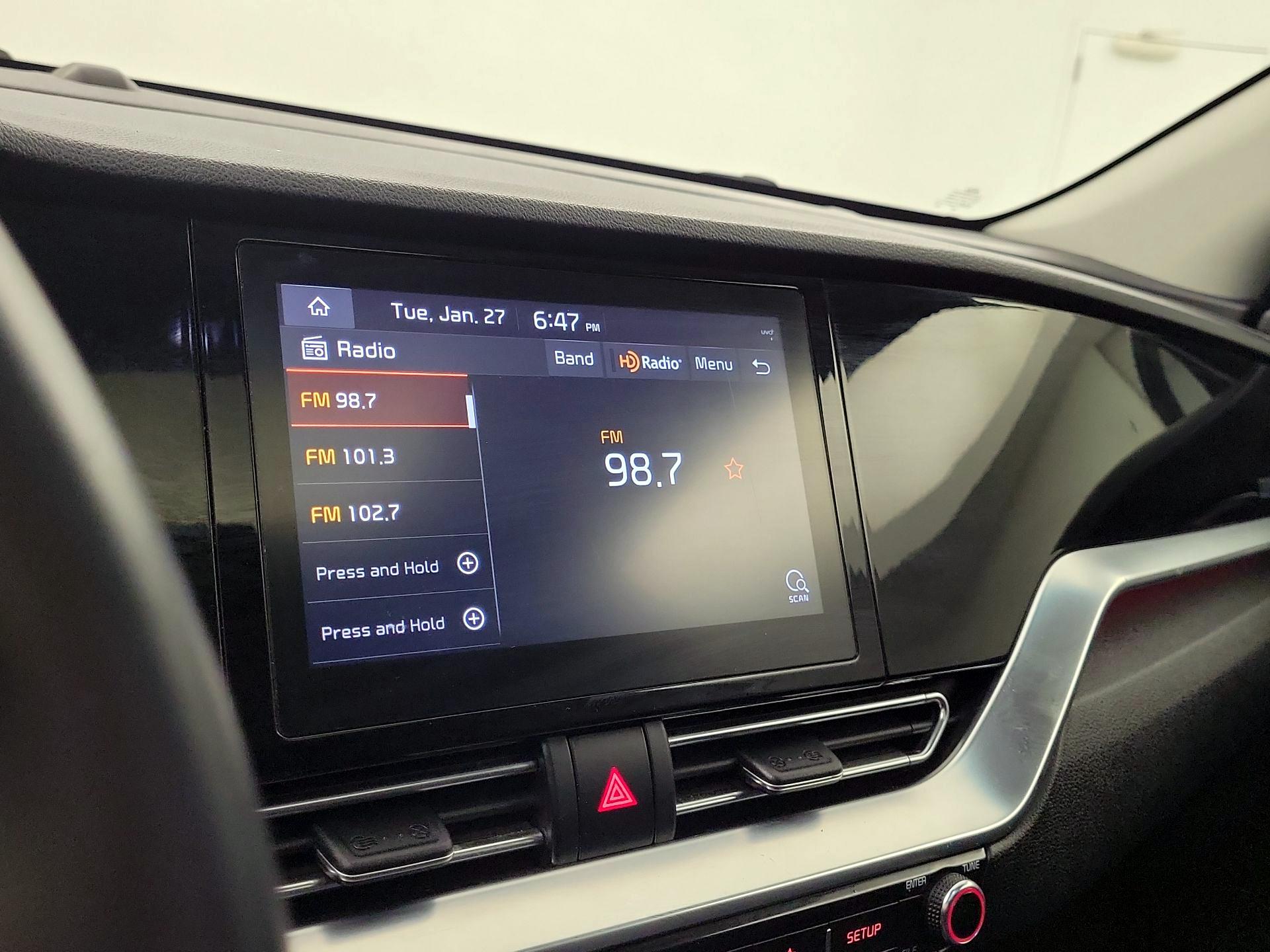 Thumbnail: 2020 Kia Niro - 13