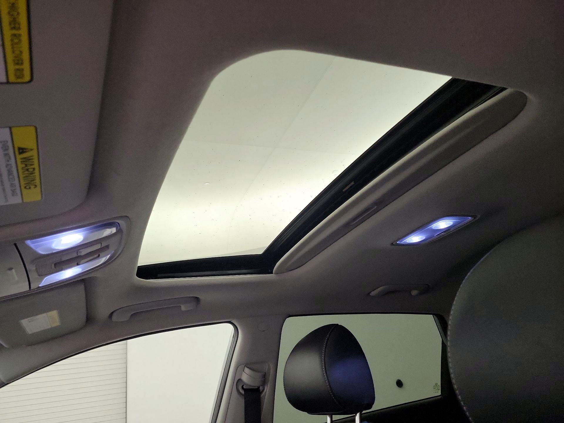 Thumbnail: 2020 Kia Niro - 17