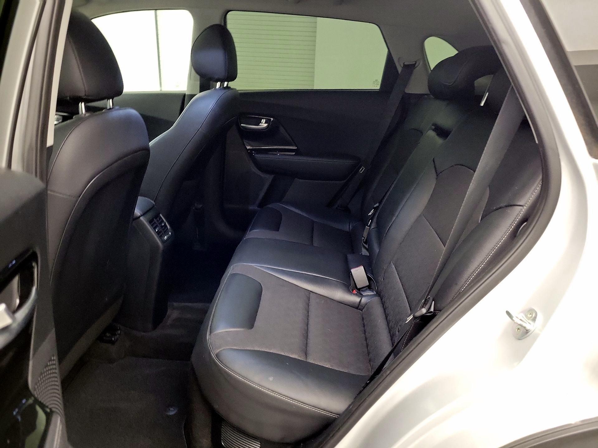 Thumbnail: 2020 Kia Niro - 18