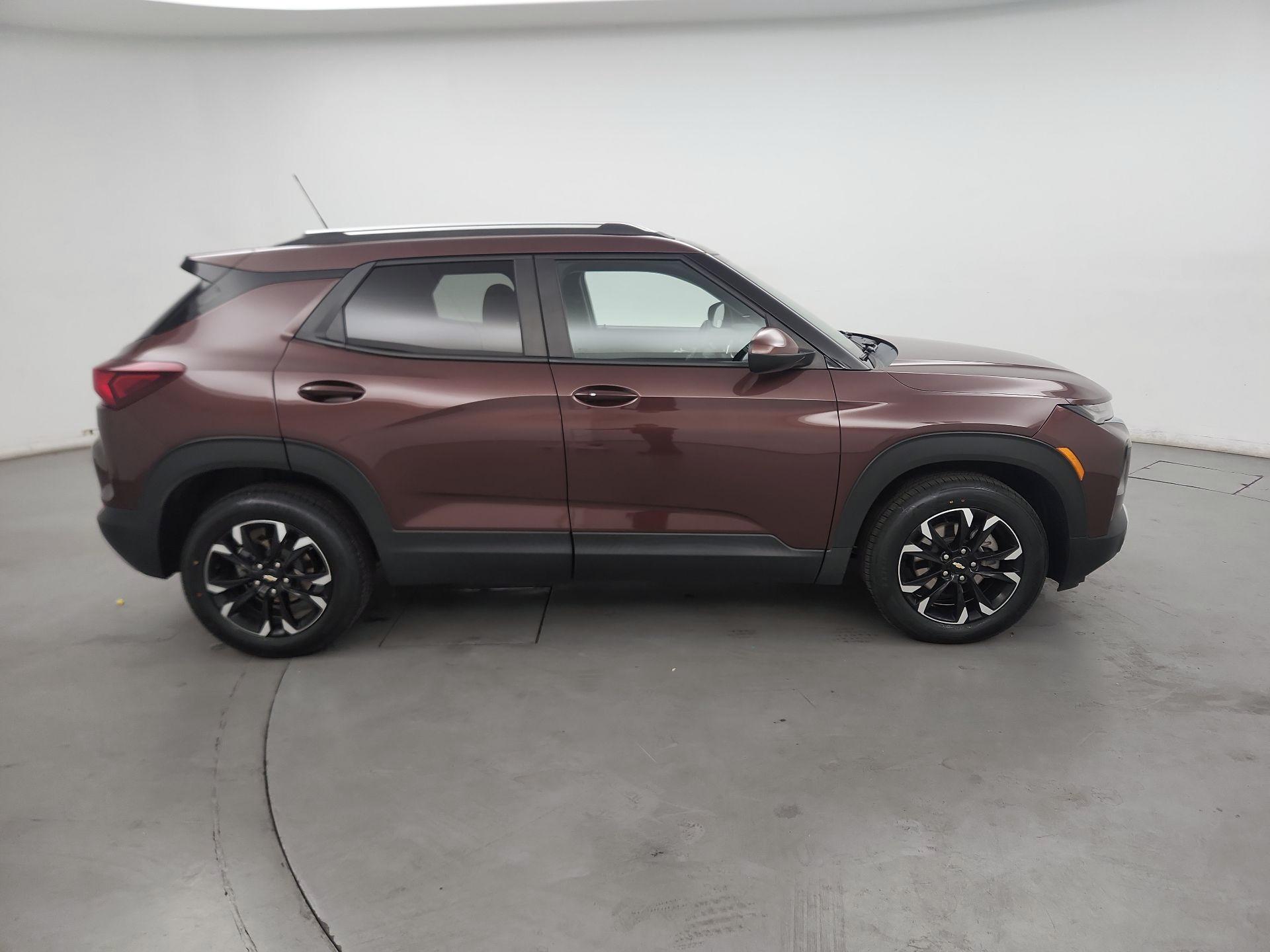 Thumbnail: 2023 Chevrolet TrailBlazer - 4