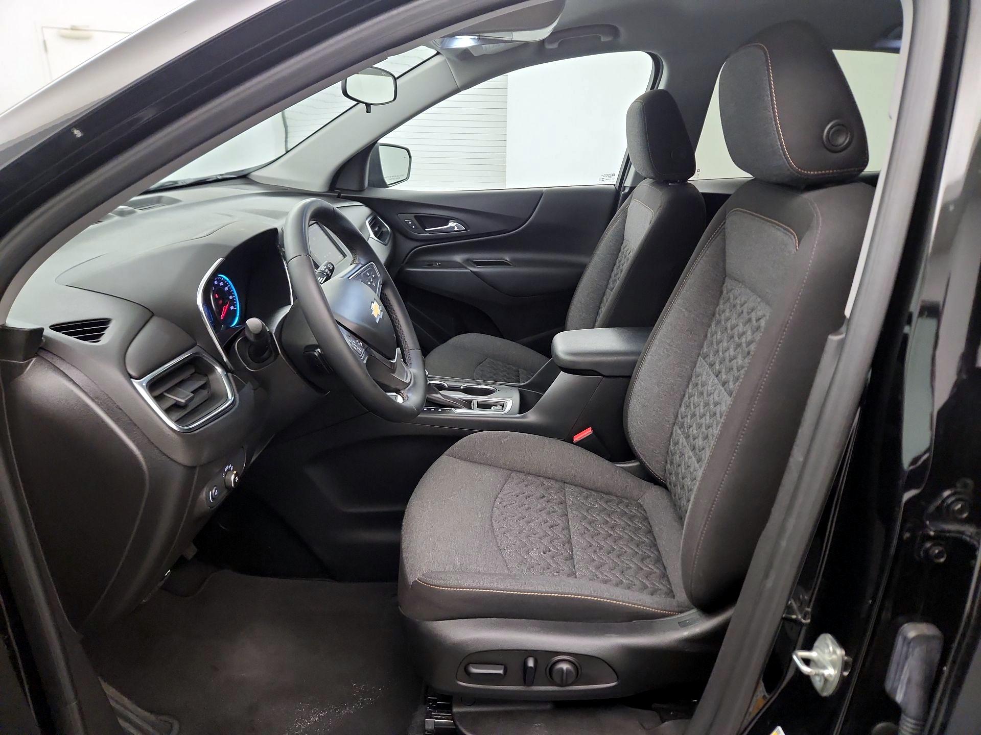 Thumbnail: 2023 Chevrolet Equinox - 9