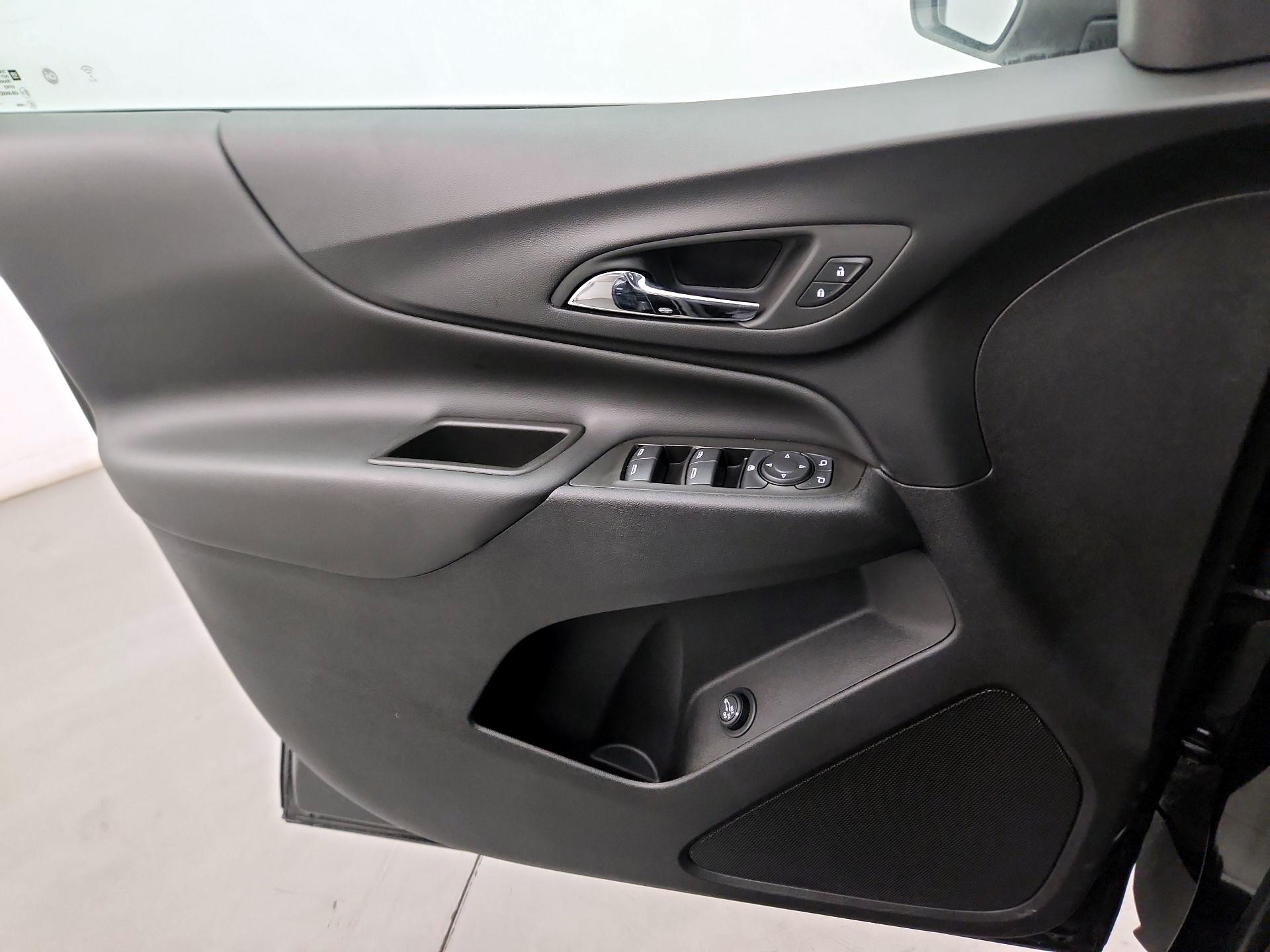 Thumbnail: 2023 Chevrolet Equinox - 10