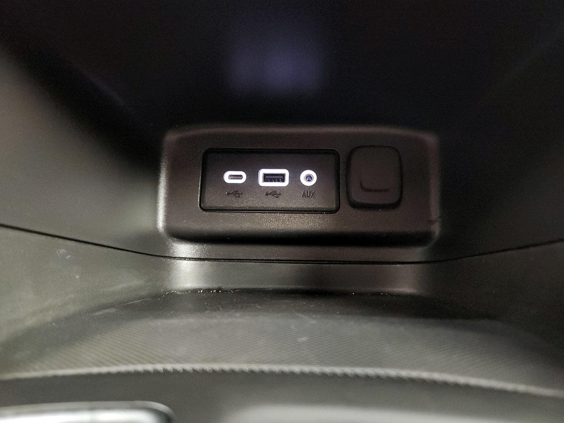 Thumbnail: 2023 Chevrolet Equinox - 16