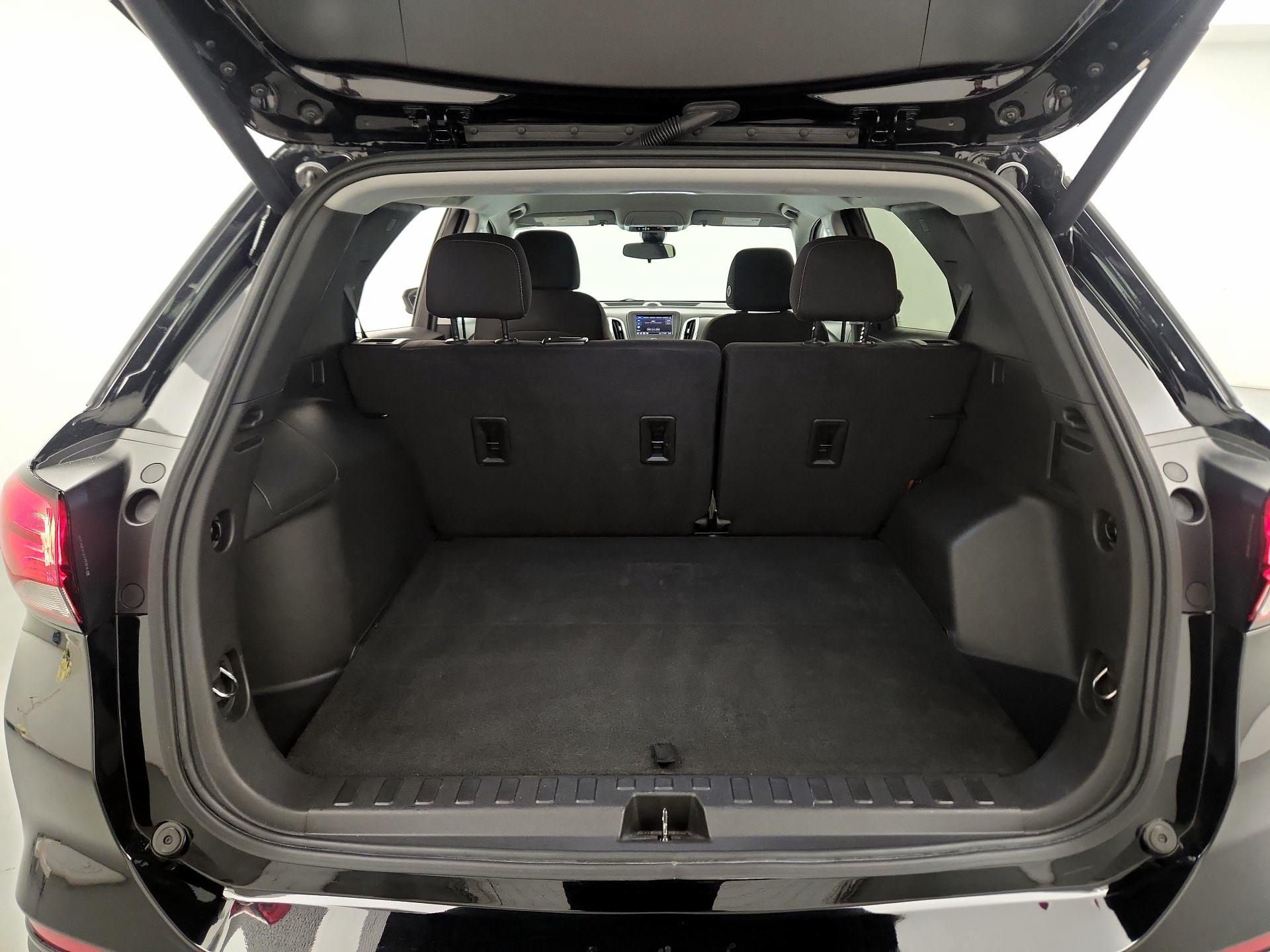 Thumbnail: 2023 Chevrolet Equinox - 18