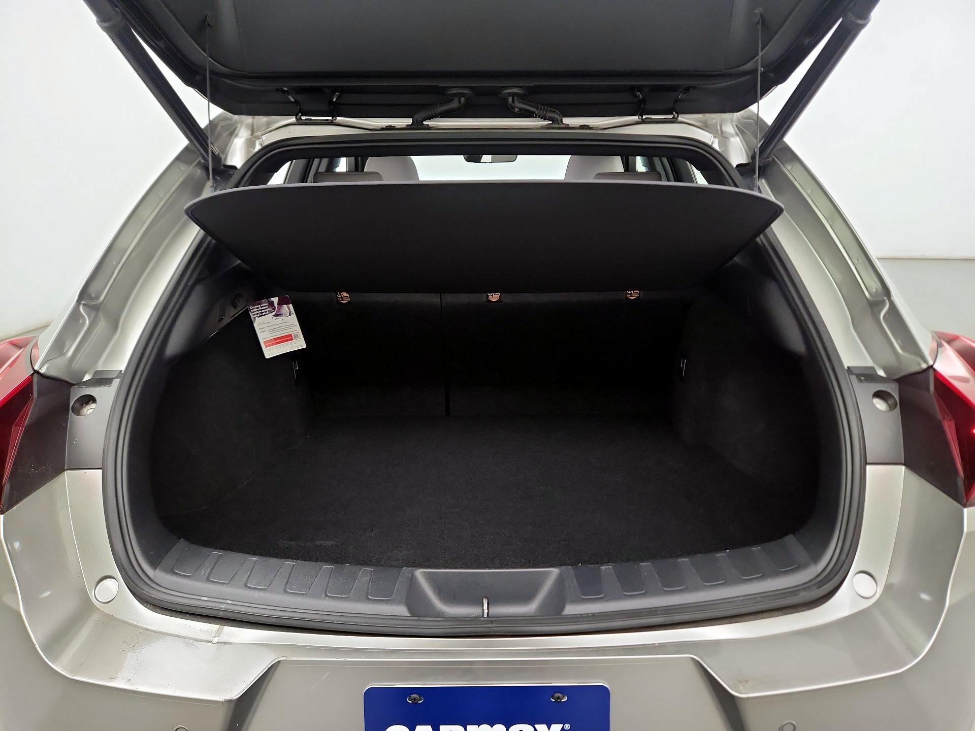 Thumbnail: 2022 Lexus UX - 19