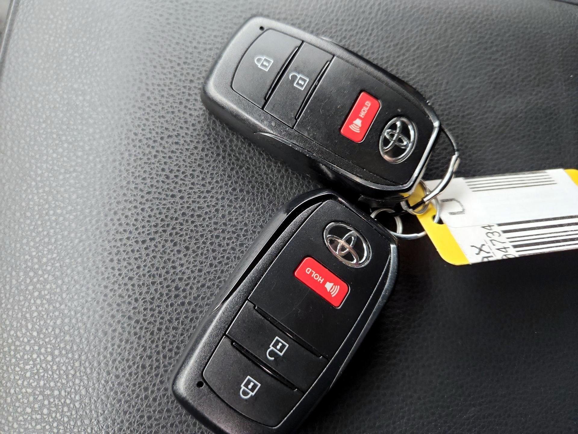 Thumbnail: 2025 Toyota Tacoma - 19