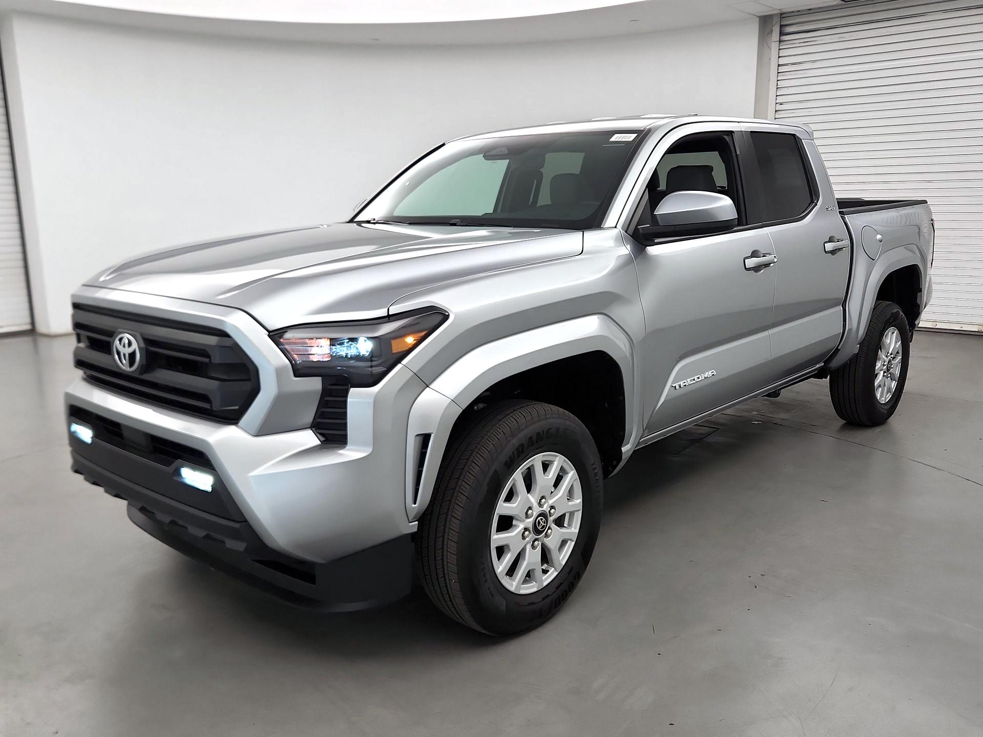 Thumbnail: 2025 Toyota Tacoma - 3