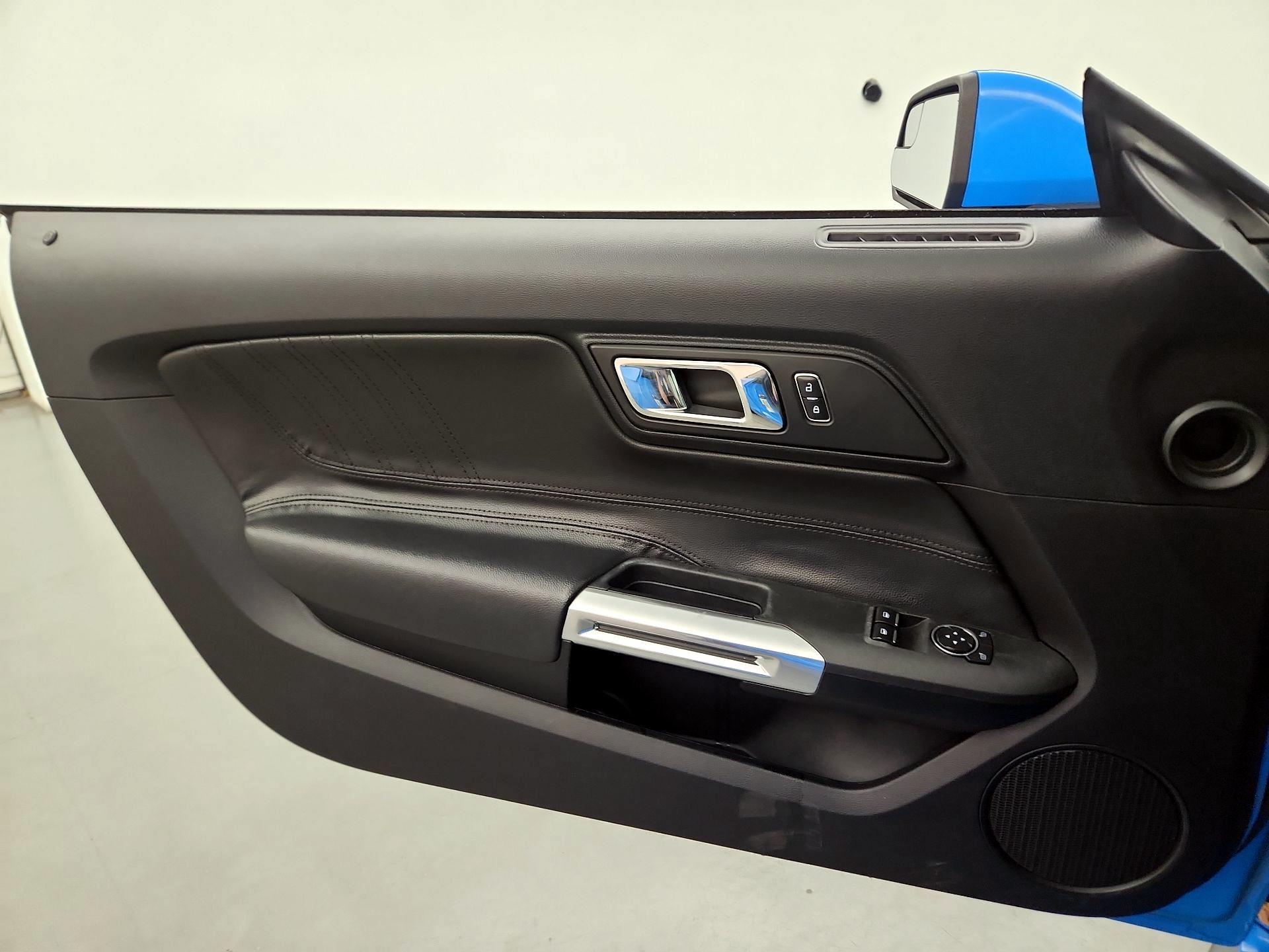 Thumbnail: 2017 Ford Mustang - 10