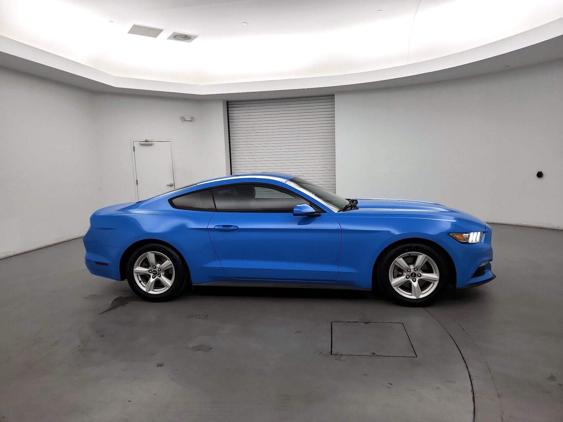 Thumbnail: 2017 Ford Mustang - 4