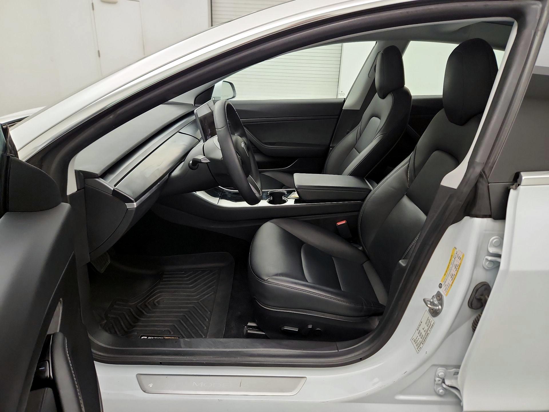 Thumbnail: 2020 Tesla Model 3 - 9