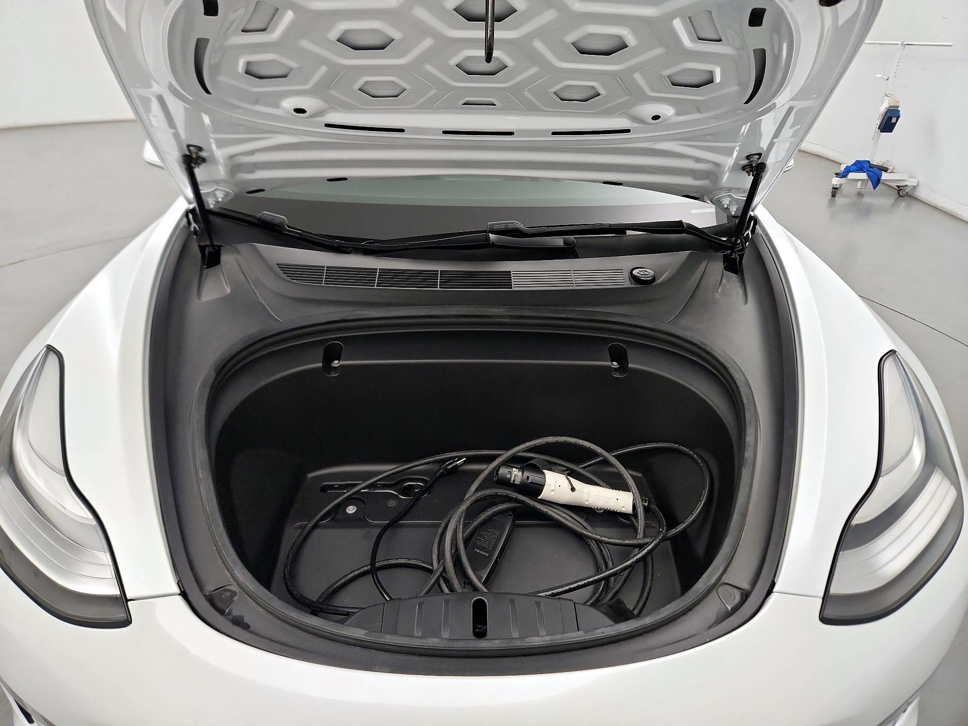 Thumbnail: 2020 Tesla Model 3 - 20