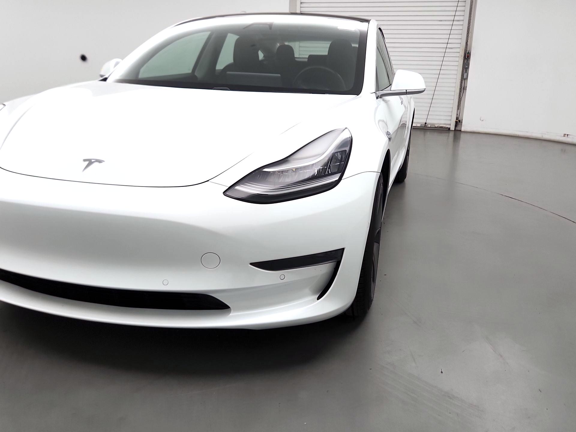 Thumbnail: 2020 Tesla Model 3 - 3