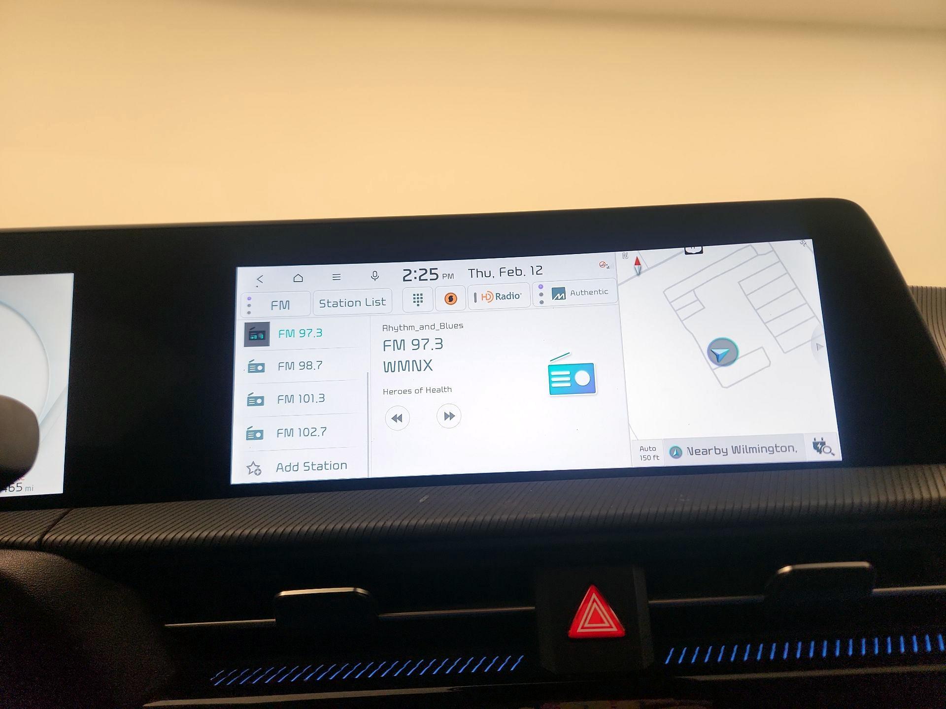 Thumbnail: 2022 Kia EV6 - 16