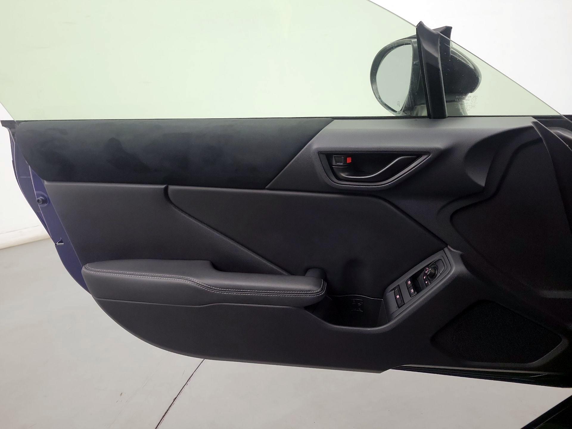 Thumbnail: 2023 Toyota GR86 - 10