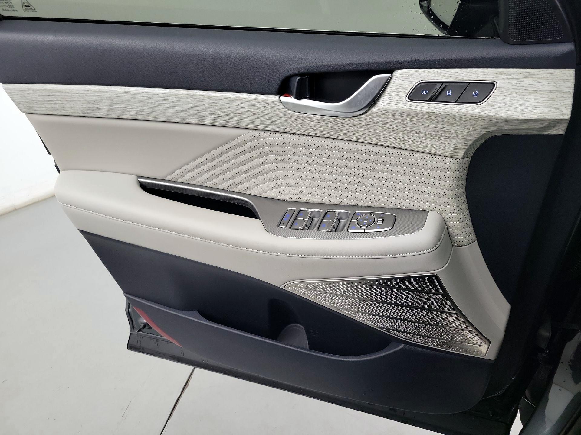 Thumbnail: 2025 Hyundai Palisade - 10