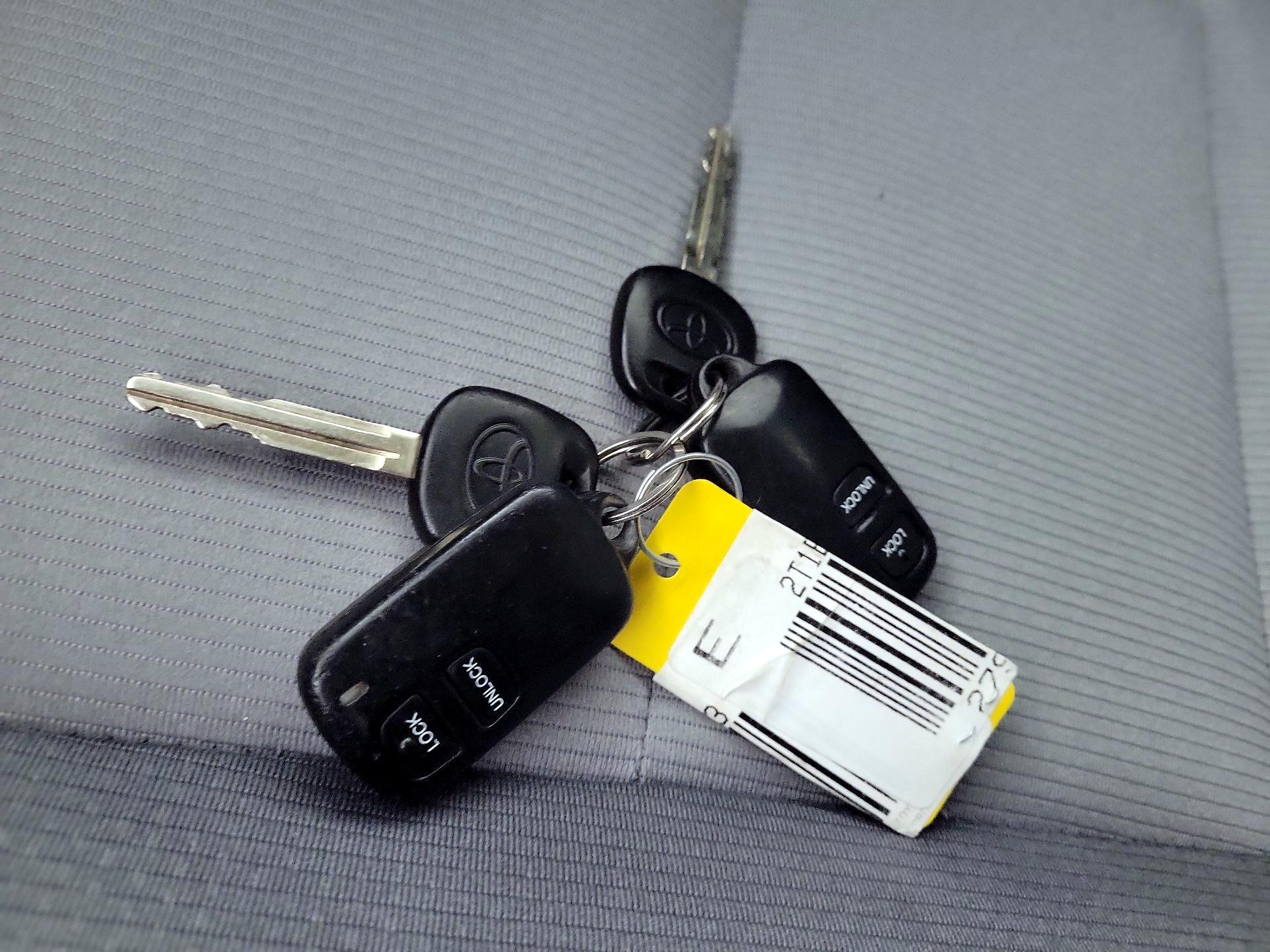 Thumbnail: 2014 Toyota Corolla - 19