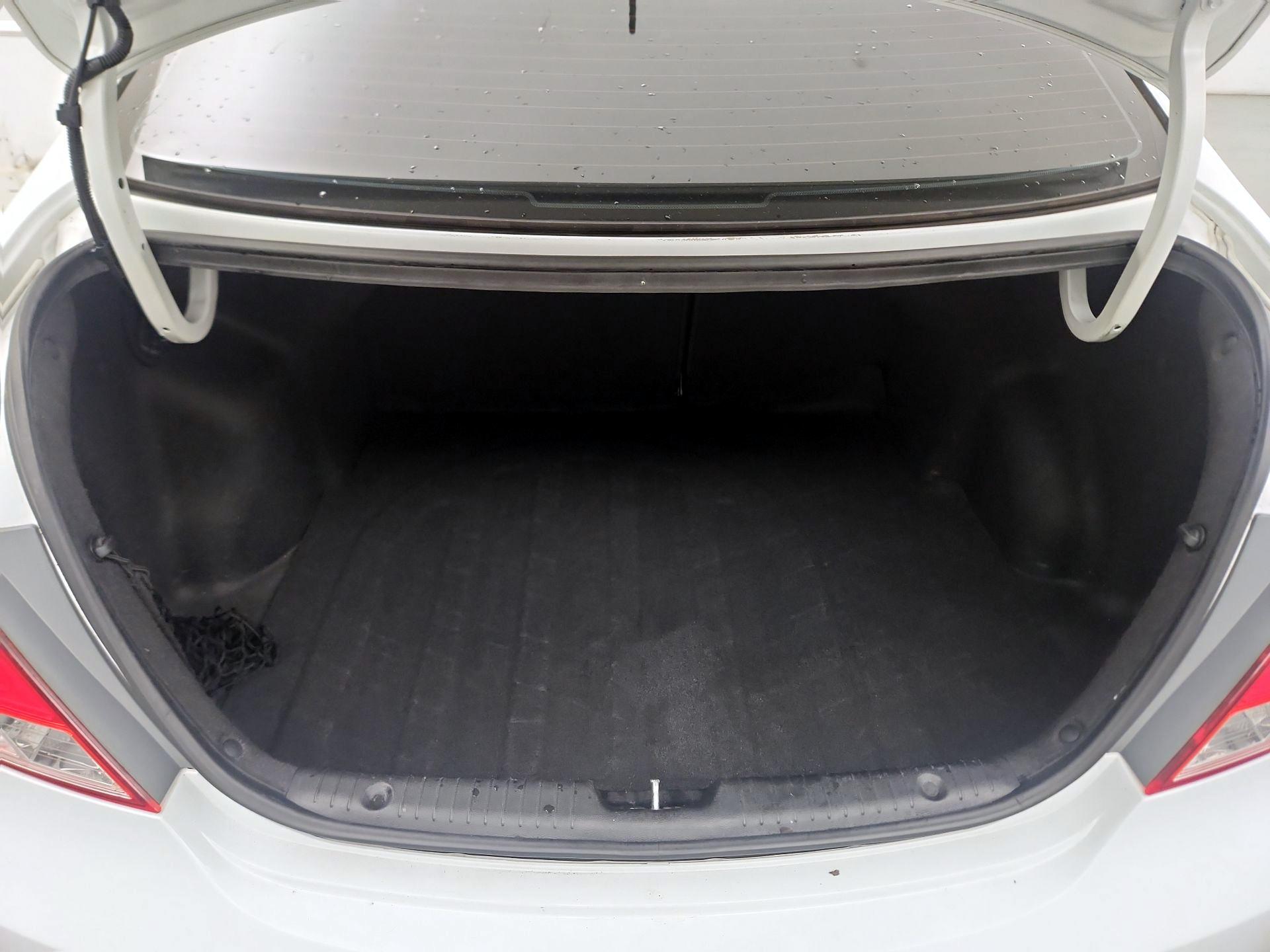 Thumbnail: 2016 Hyundai Accent - 17