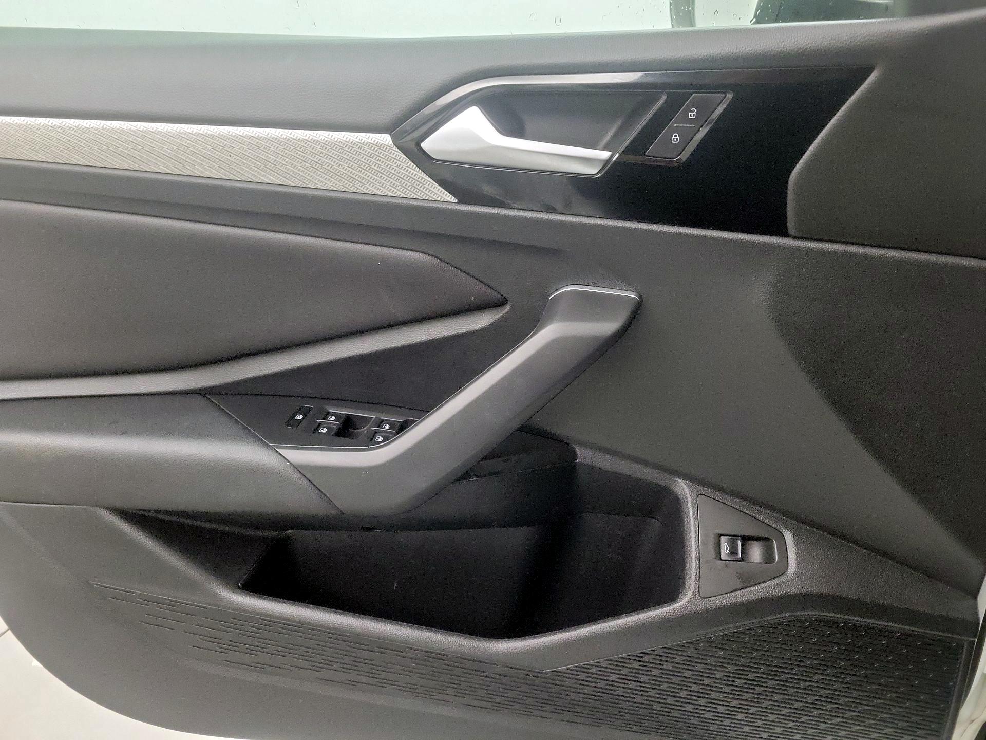 Thumbnail: 2019 Volkswagen Jetta - 10