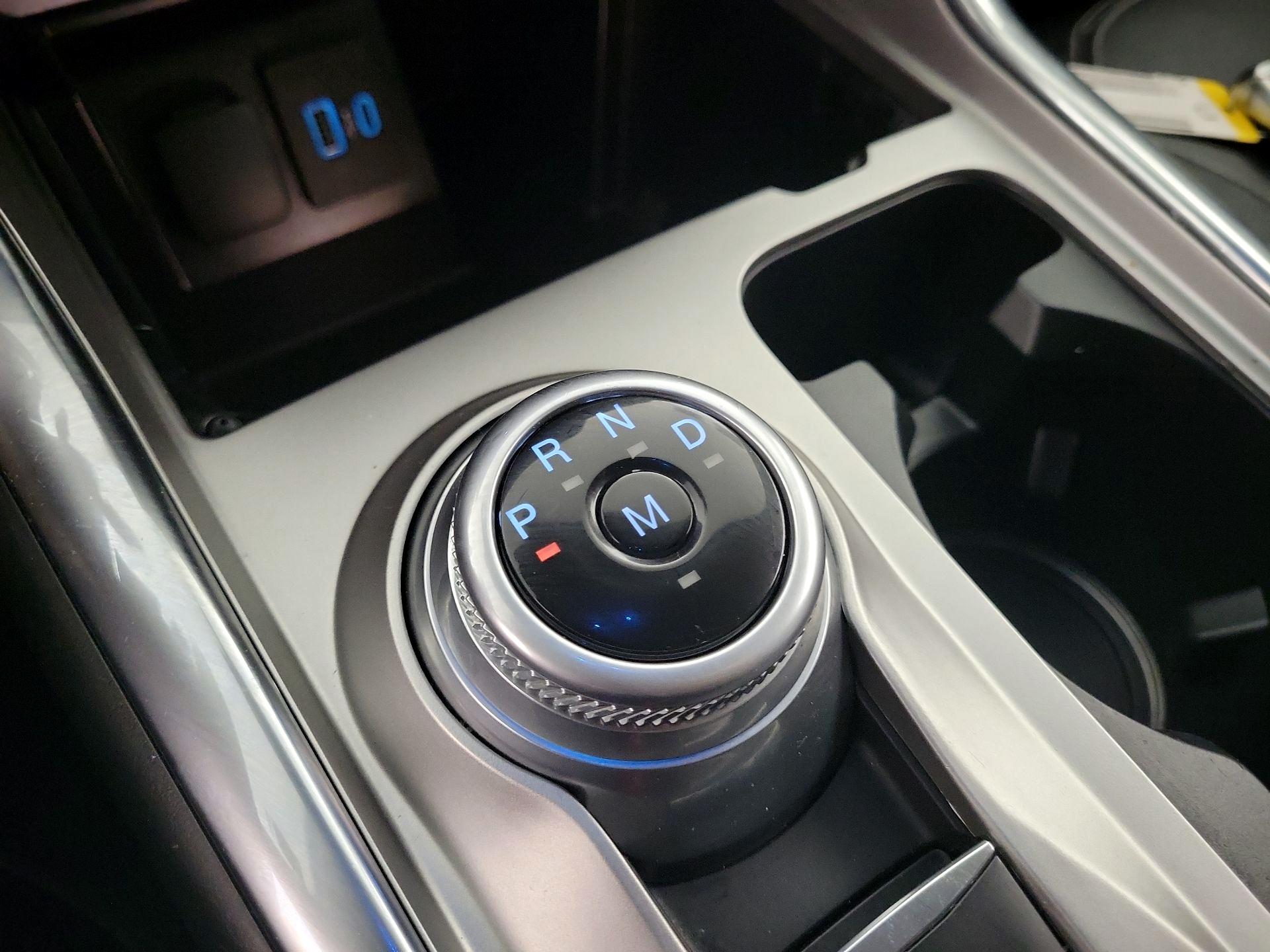 Thumbnail: 2020 Ford Explorer - 16