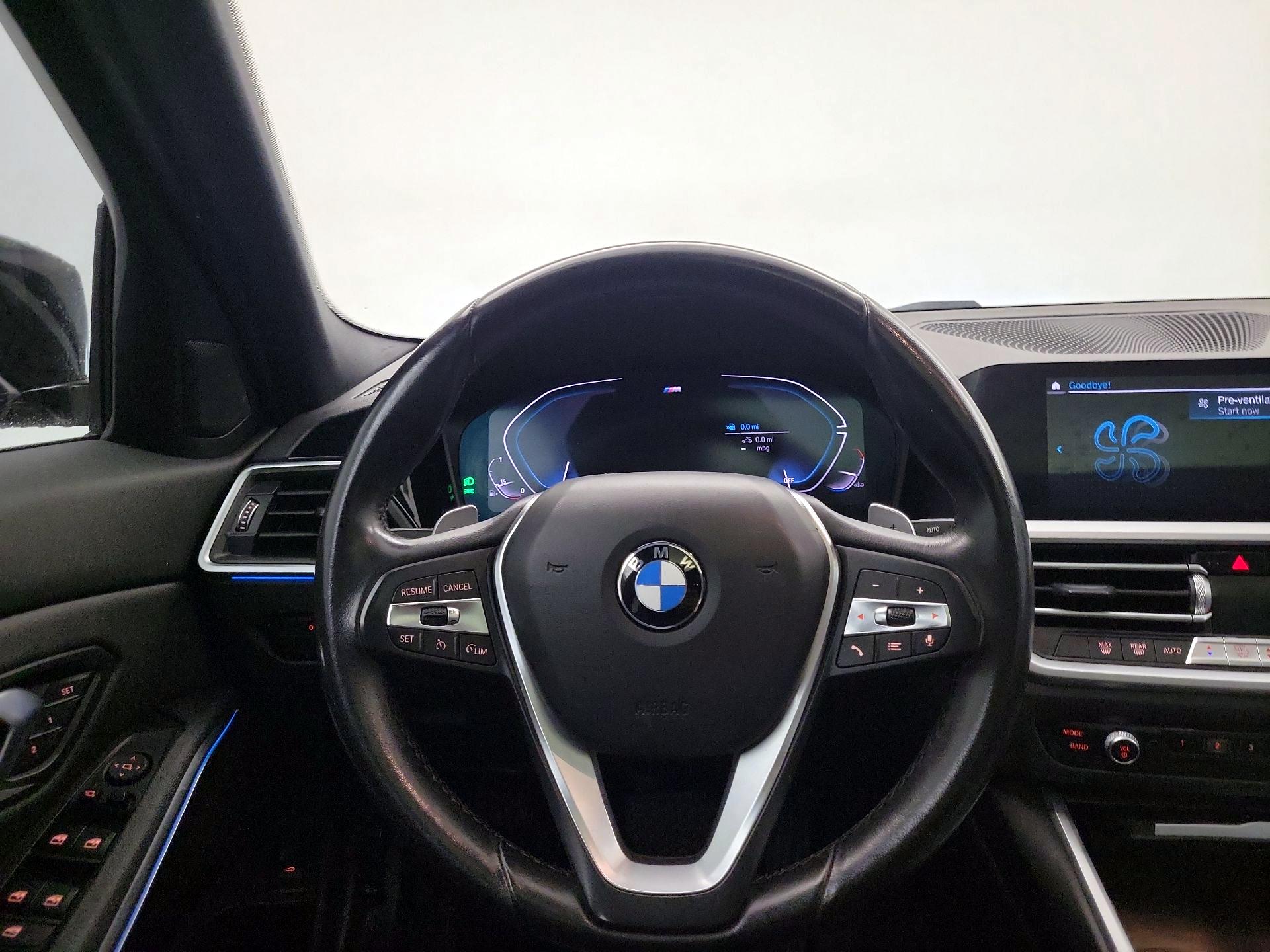 Thumbnail: 2021 BMW 3 Series - 10