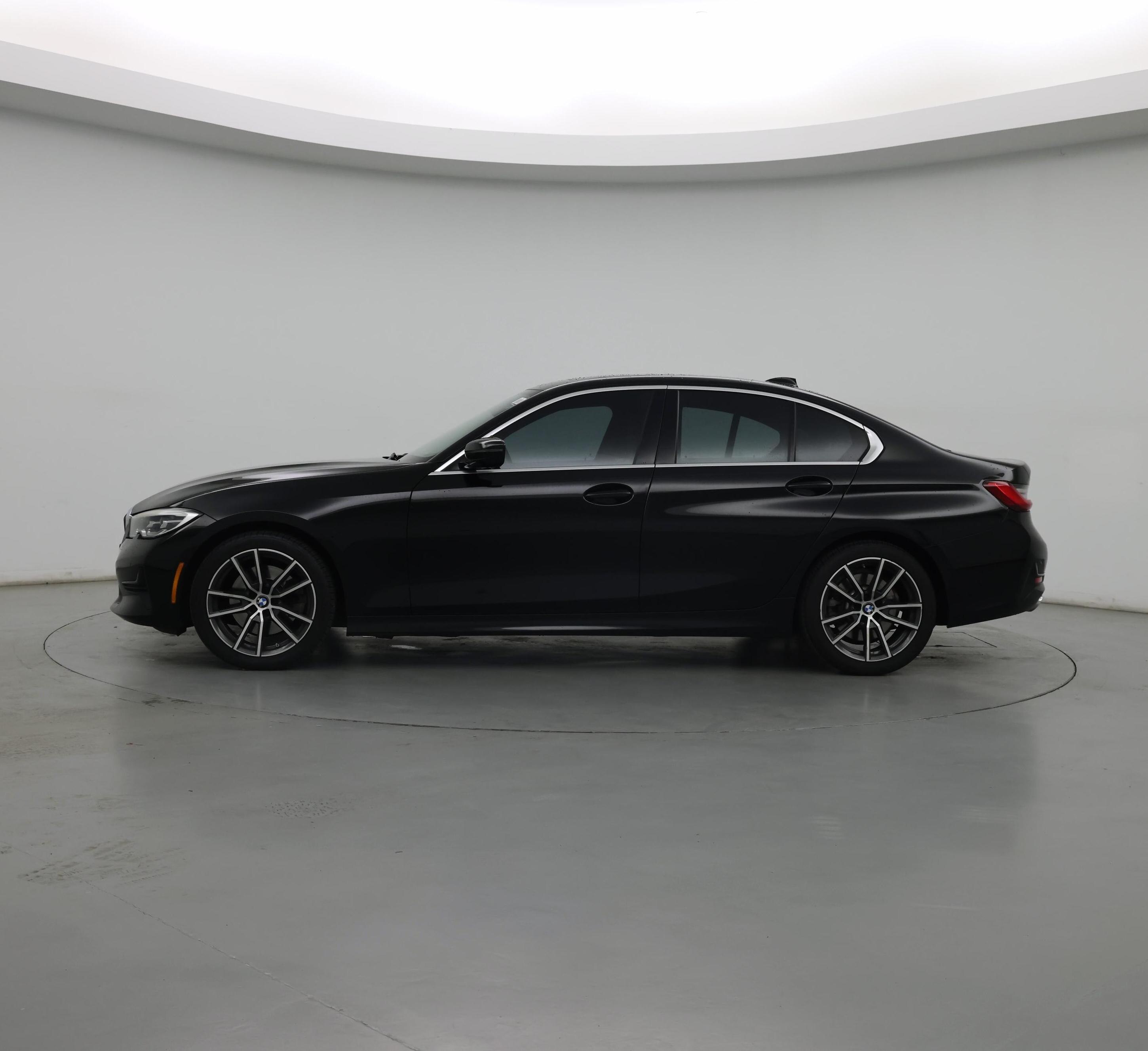 Thumbnail: 2021 BMW 3 Series - 3