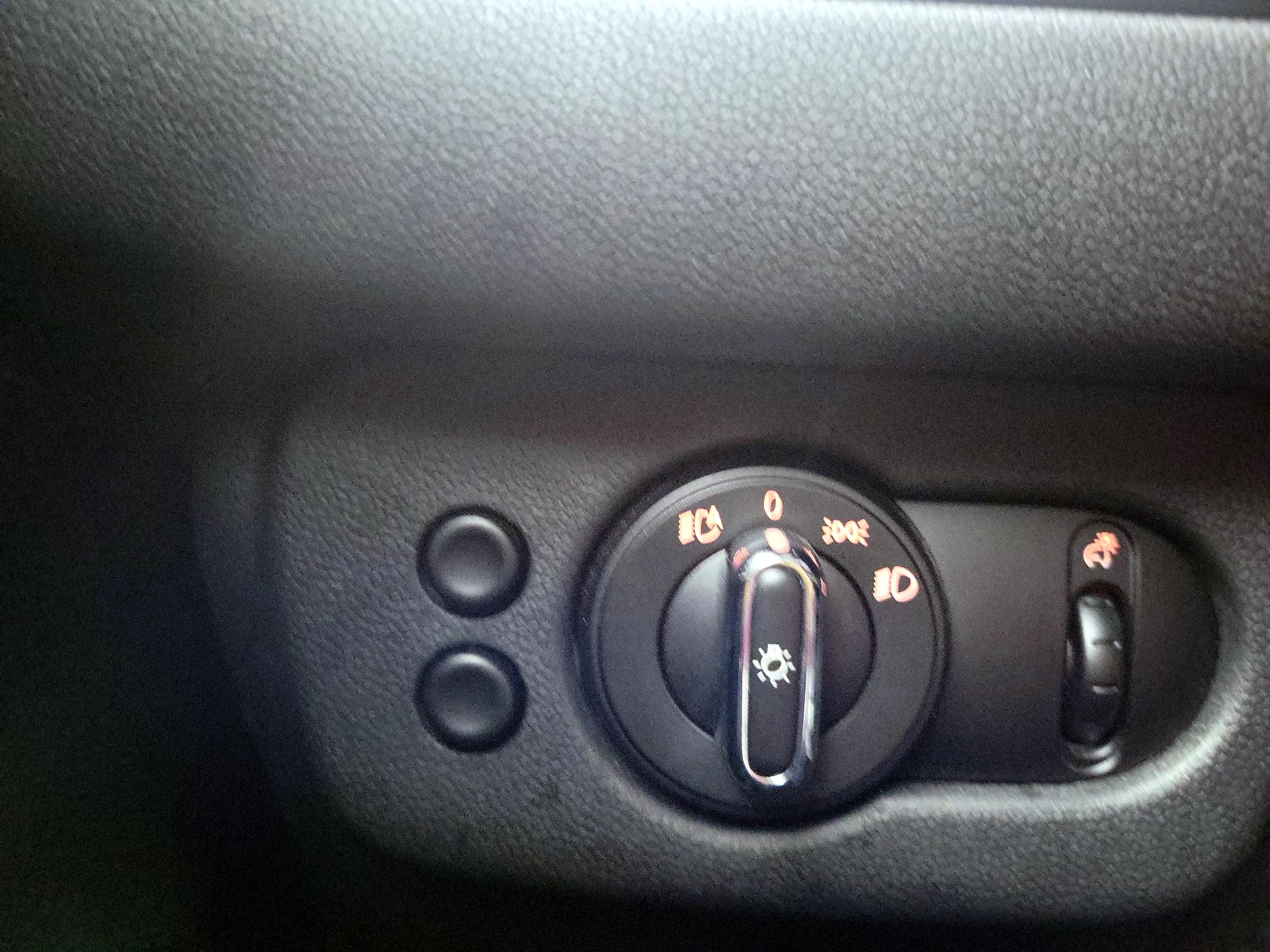 Thumbnail: 2016 MINI Cooper Clubman - 11