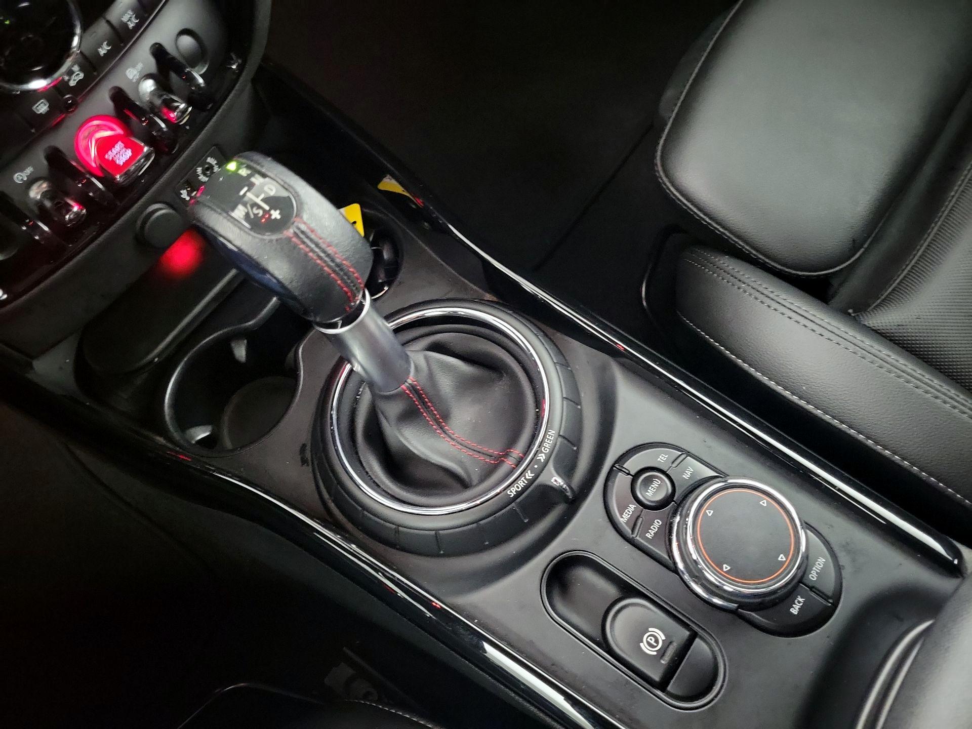 Thumbnail: 2016 MINI Cooper Clubman - 15