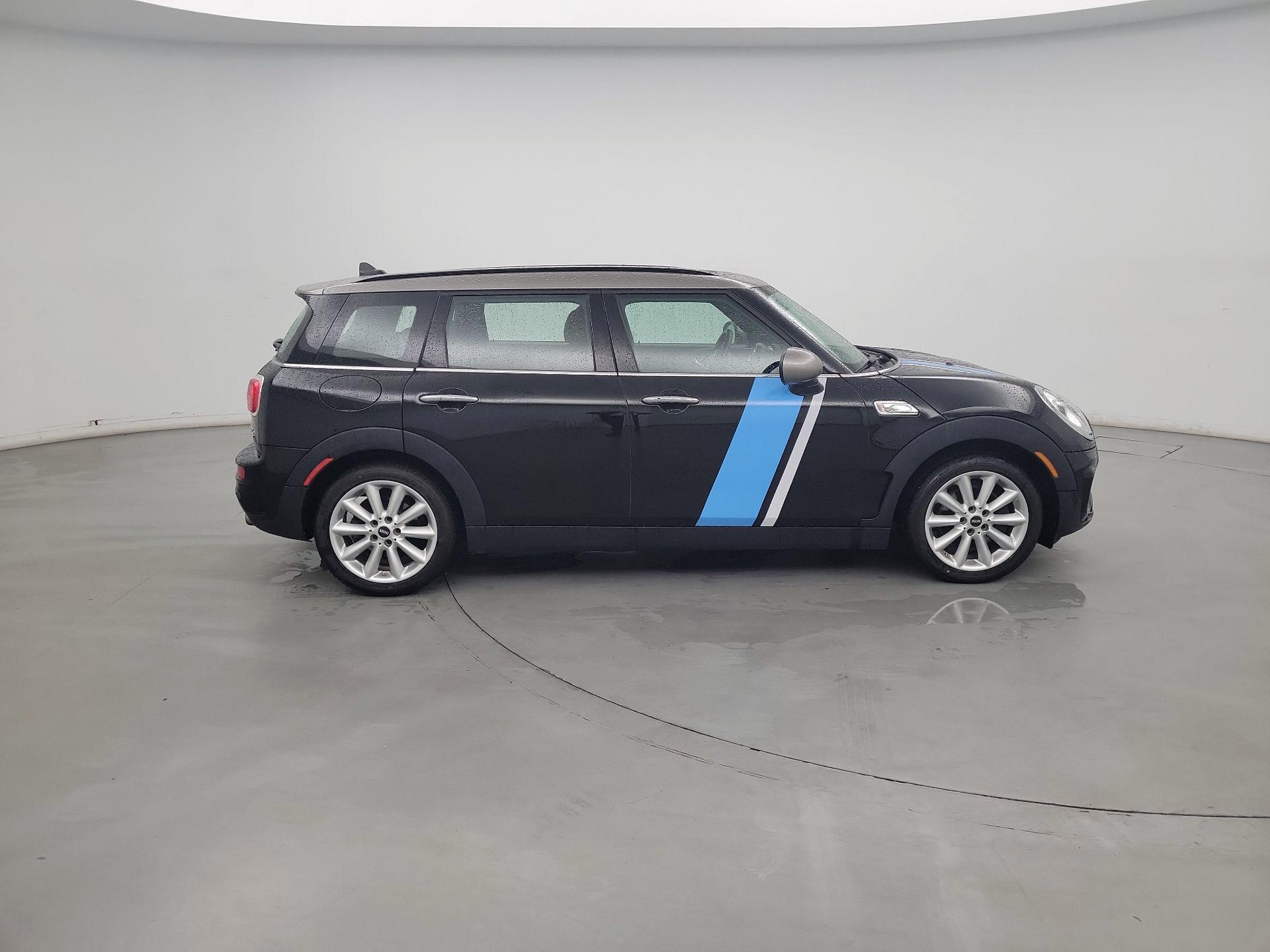 Thumbnail: 2016 MINI Cooper Clubman - 4