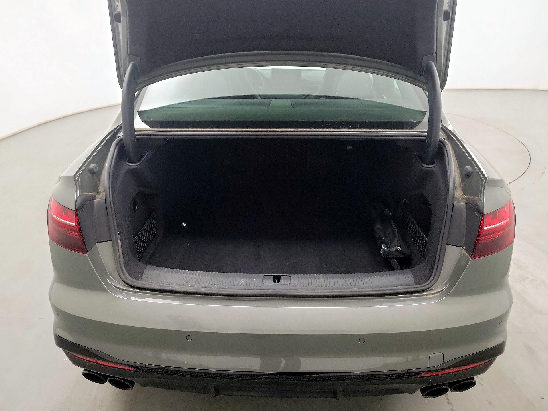 Thumbnail: 2023 Audi S4 - 20