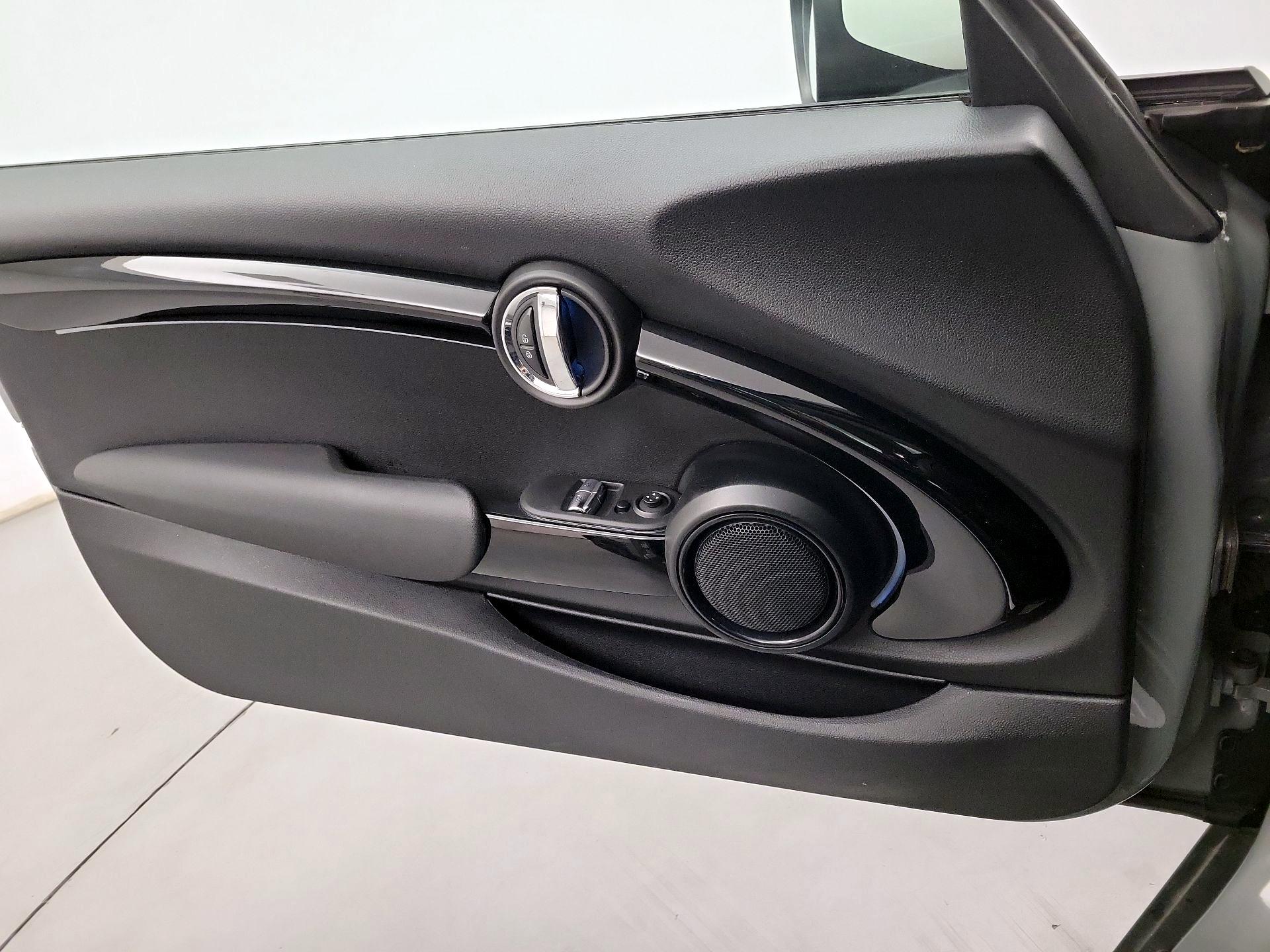 Thumbnail: 2022 MINI Cooper Hardtop - 10