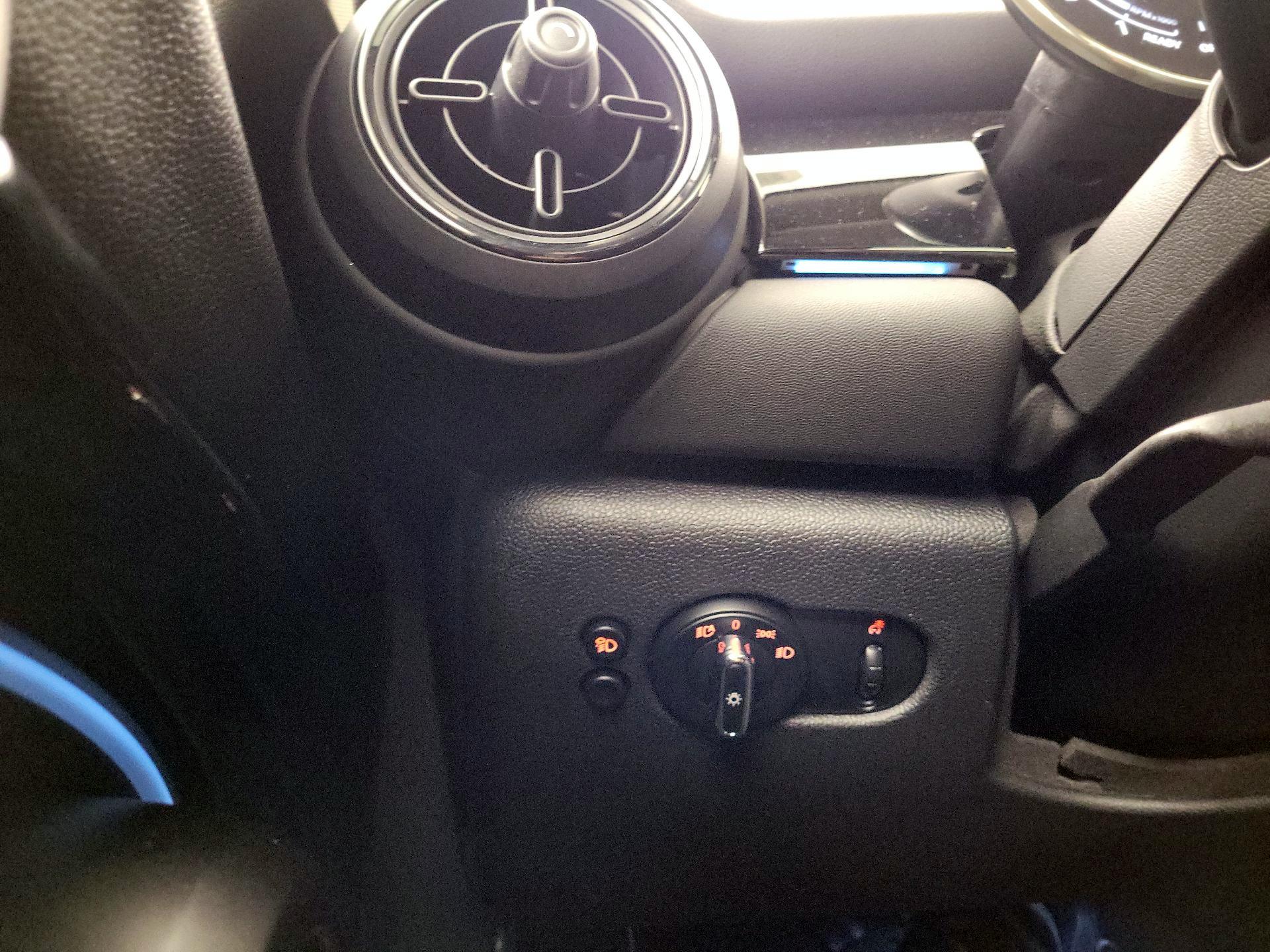 Thumbnail: 2022 MINI Cooper Hardtop - 11