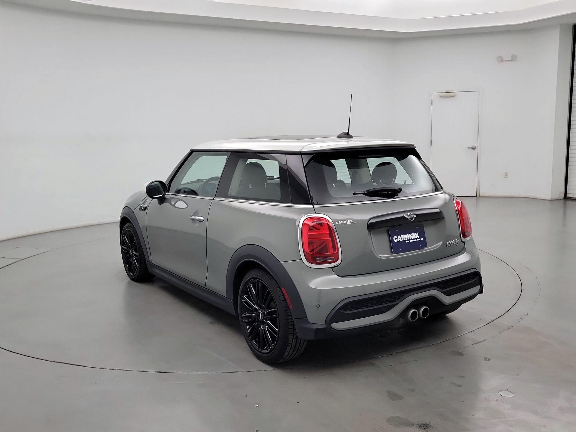 Thumbnail: 2022 MINI Cooper Hardtop - 7