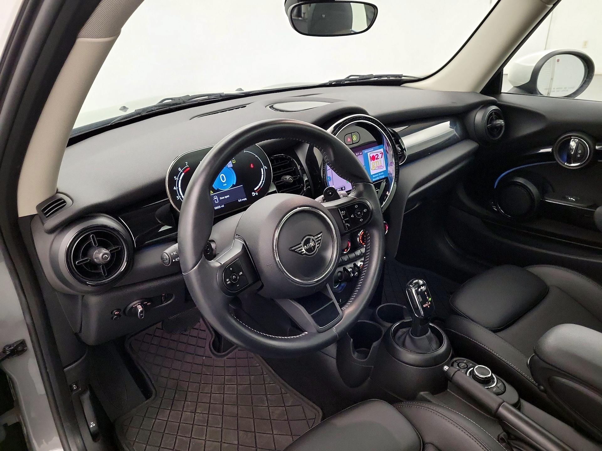 Thumbnail: 2022 MINI Cooper Hardtop - 8