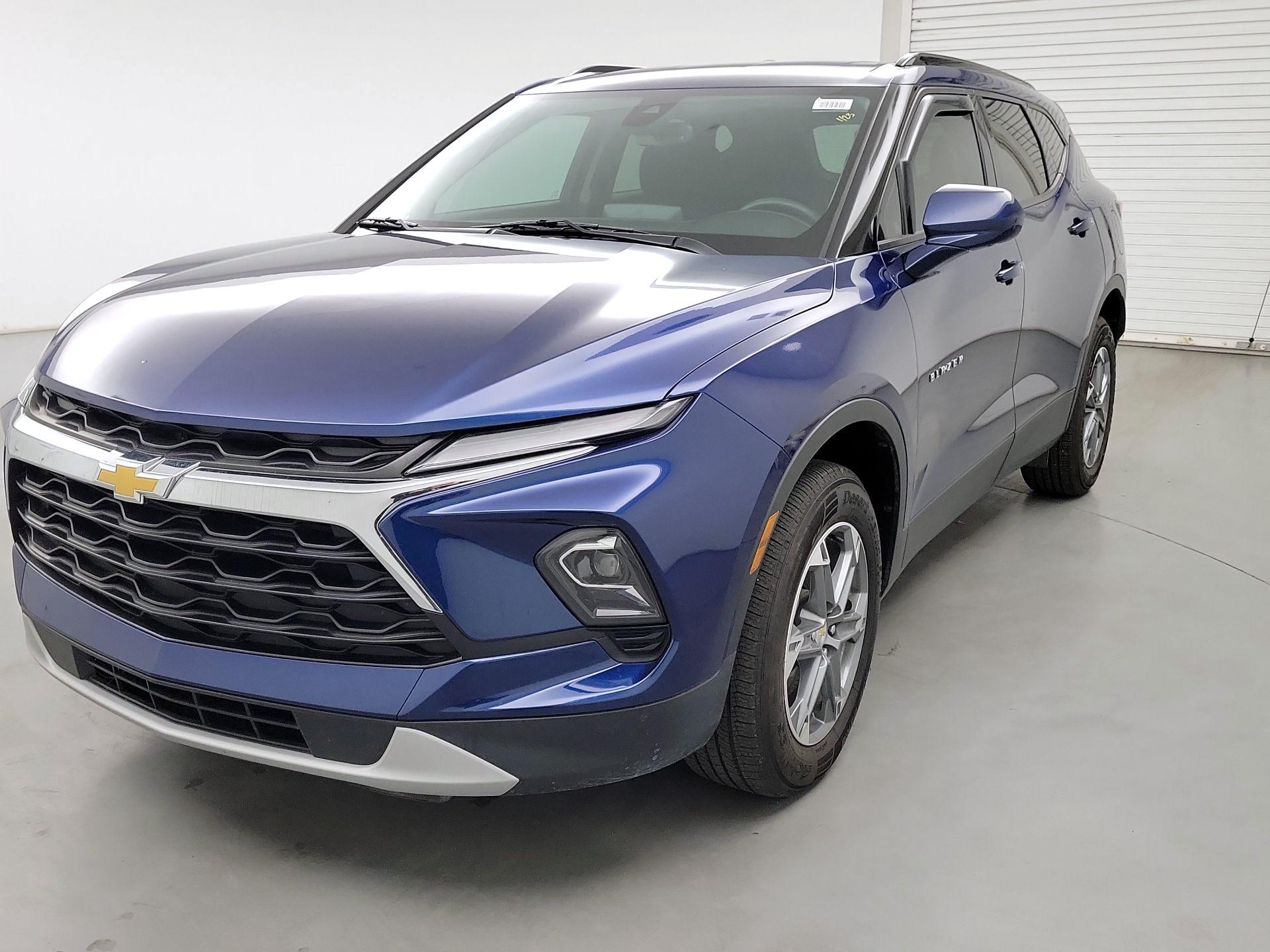Thumbnail: 2023 Chevrolet Blazer - 3