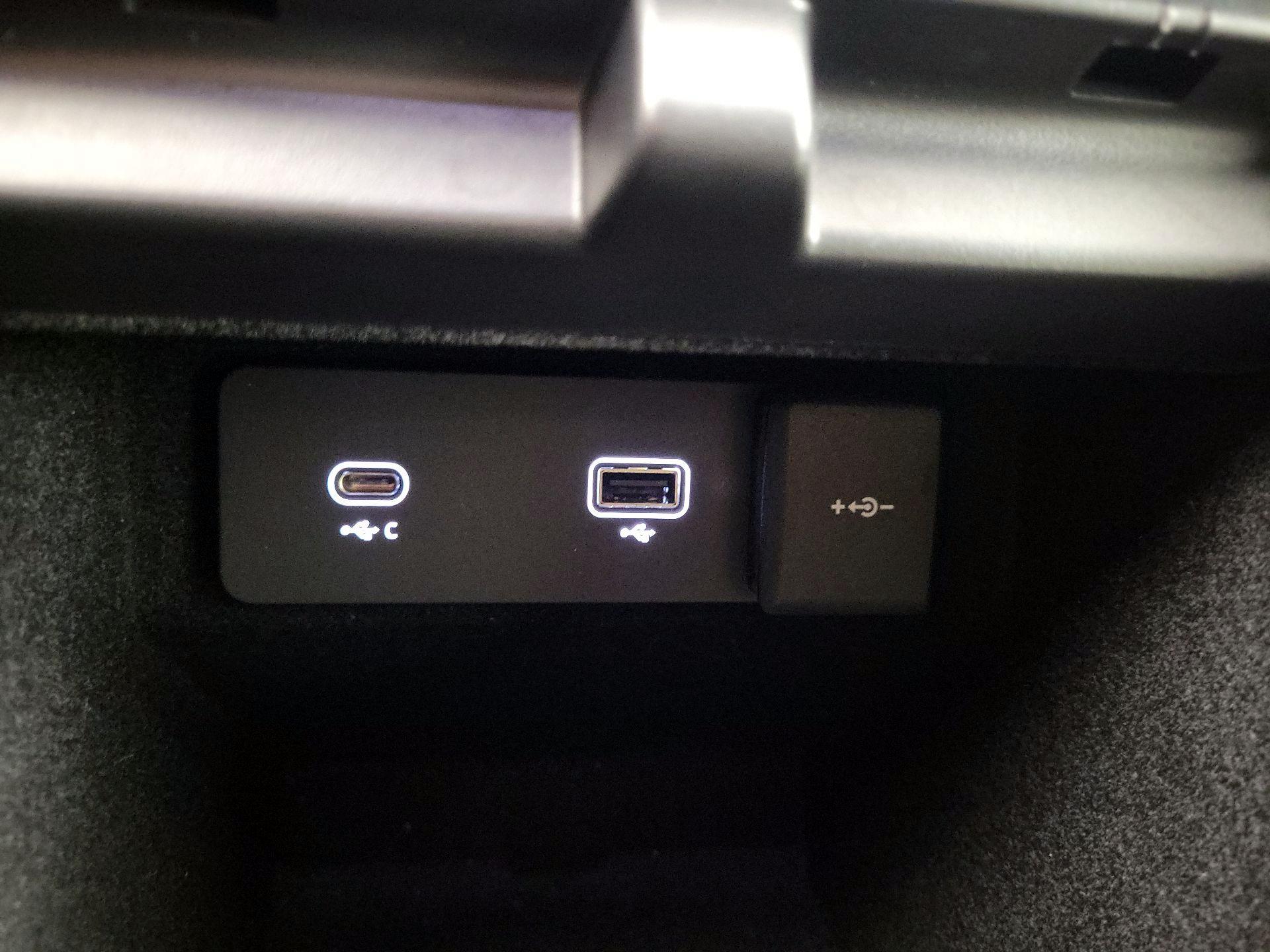 Thumbnail: 2022 Land Rover Range Rover Evoque - 17