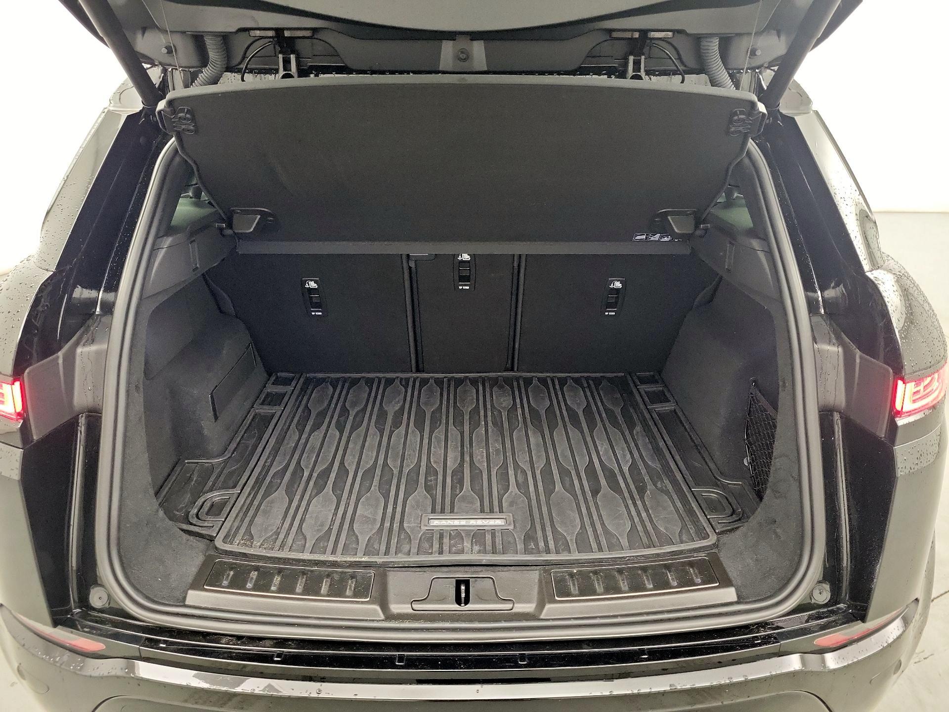 Thumbnail: 2022 Land Rover Range Rover Evoque - 20