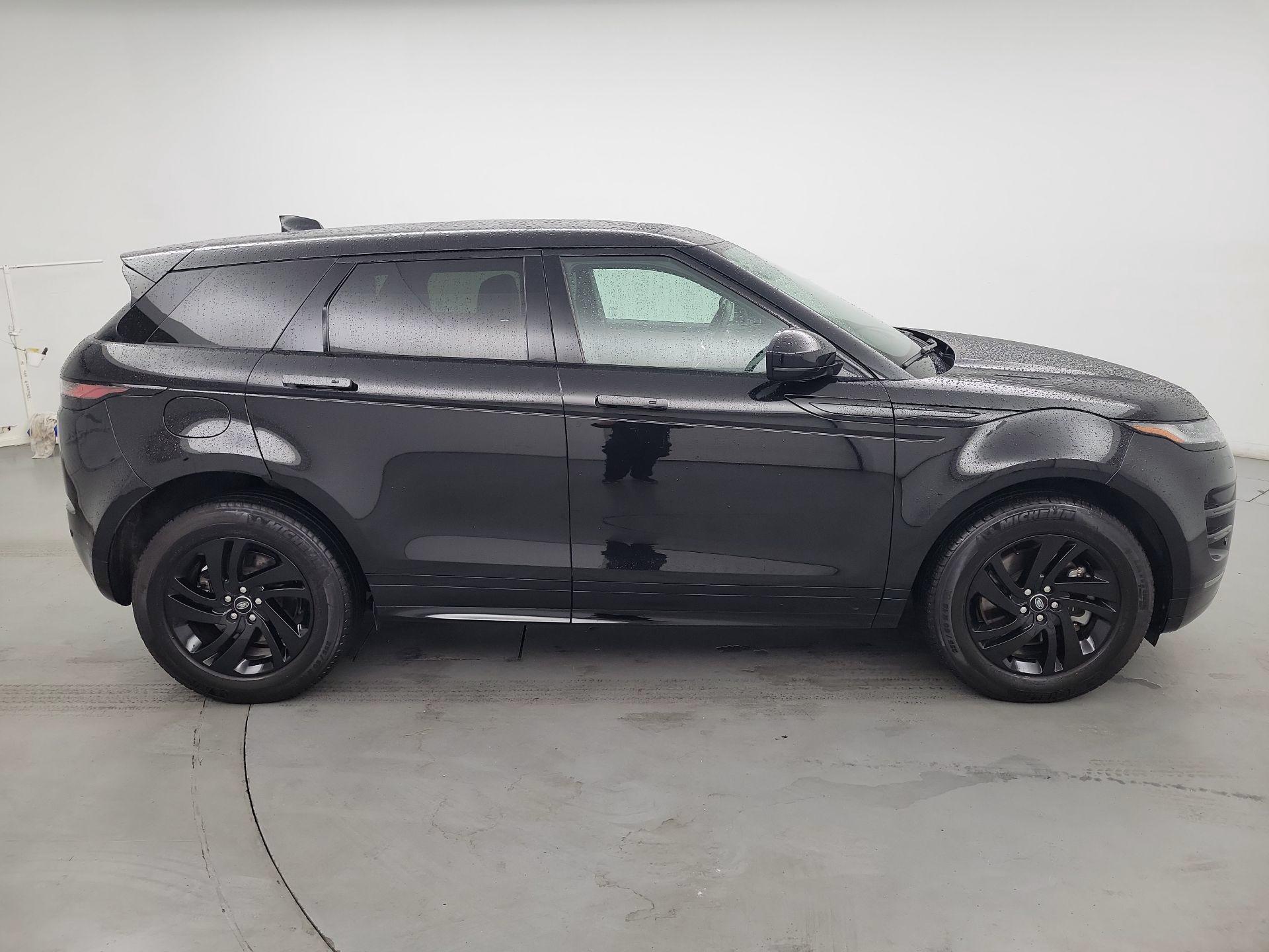 Thumbnail: 2022 Land Rover Range Rover Evoque - 4