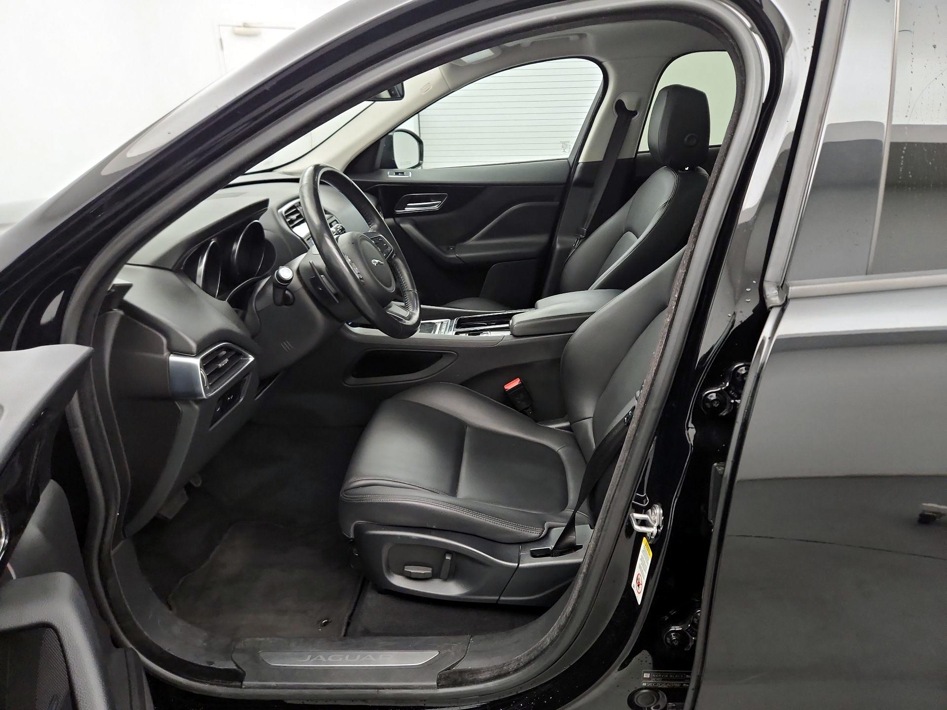 Thumbnail: 2018 Jaguar F-Pace - 11