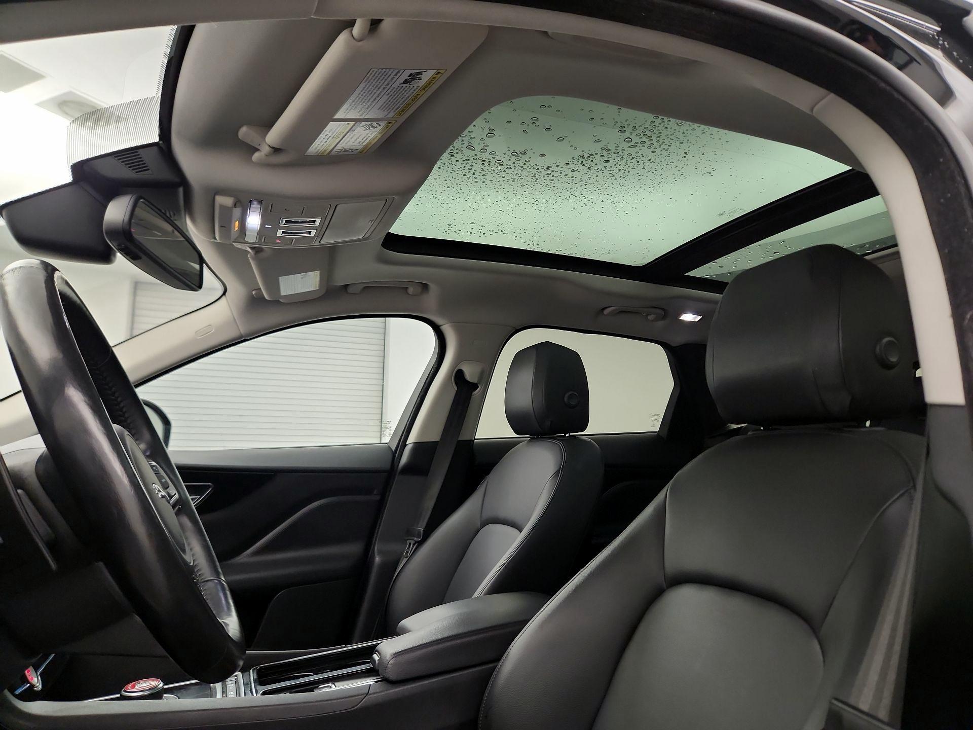 Thumbnail: 2018 Jaguar F-Pace - 20