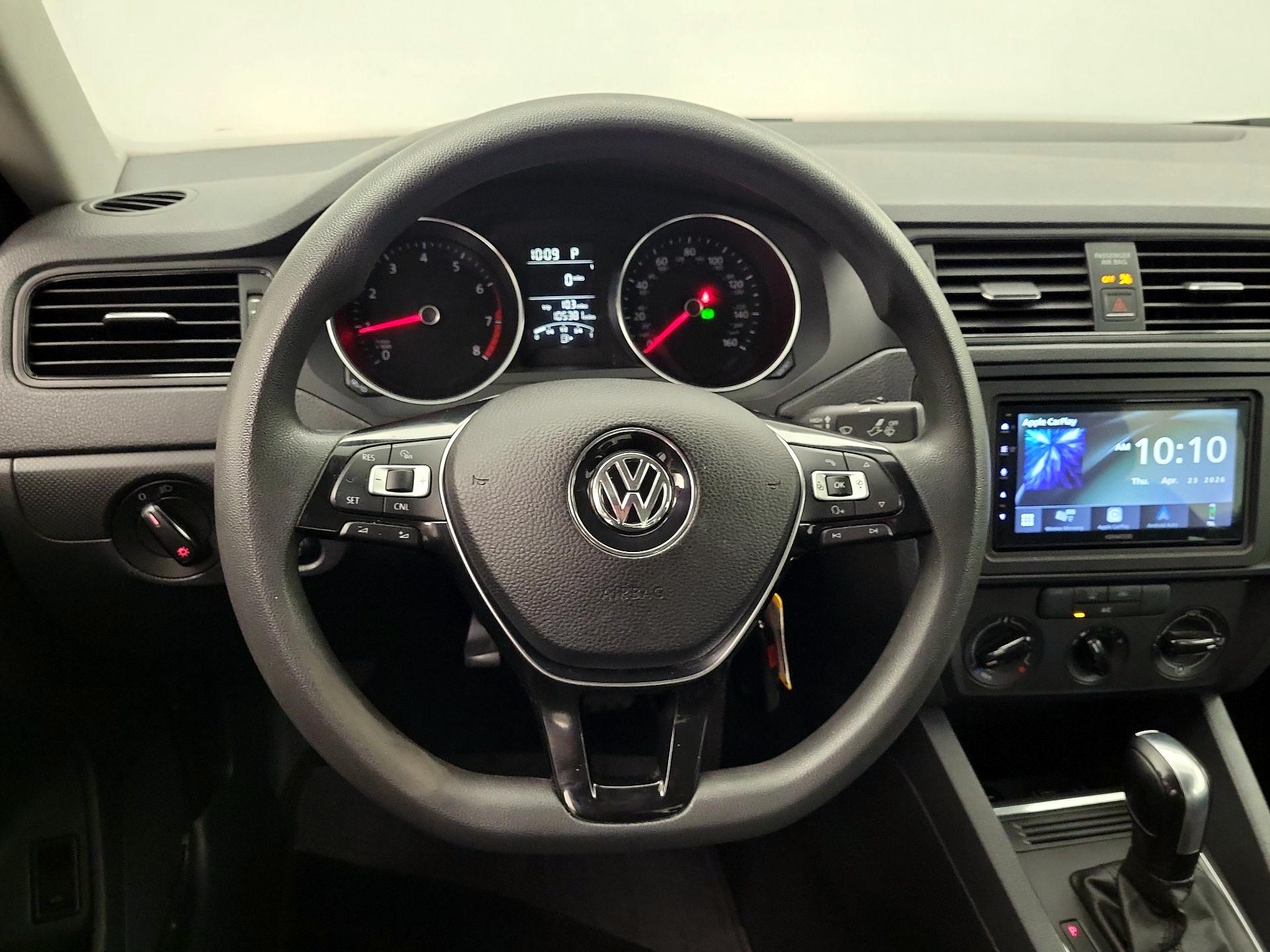 Thumbnail: 2016 Volkswagen Jetta - 10