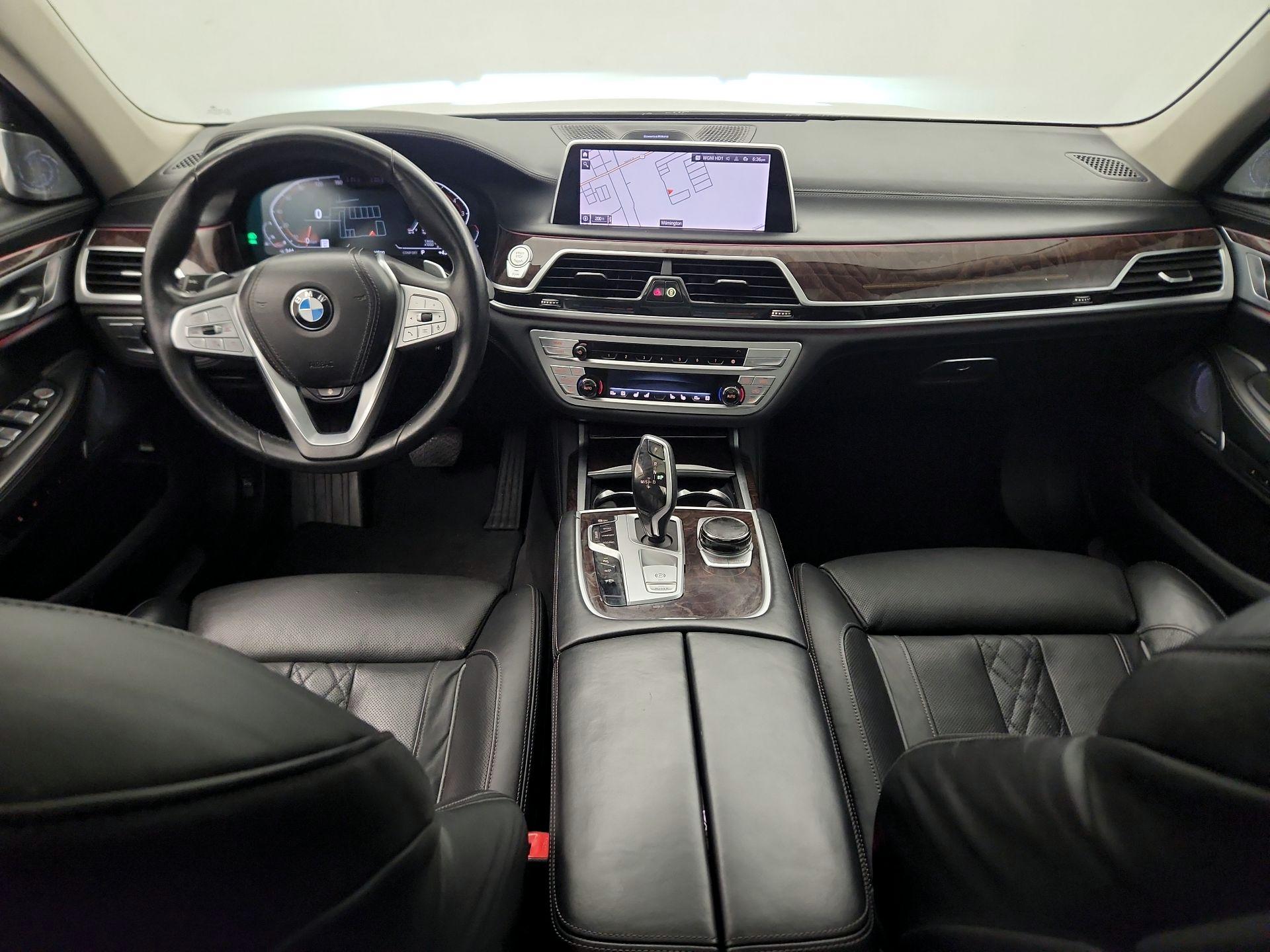 Thumbnail: 2021 BMW 7 Series - 8