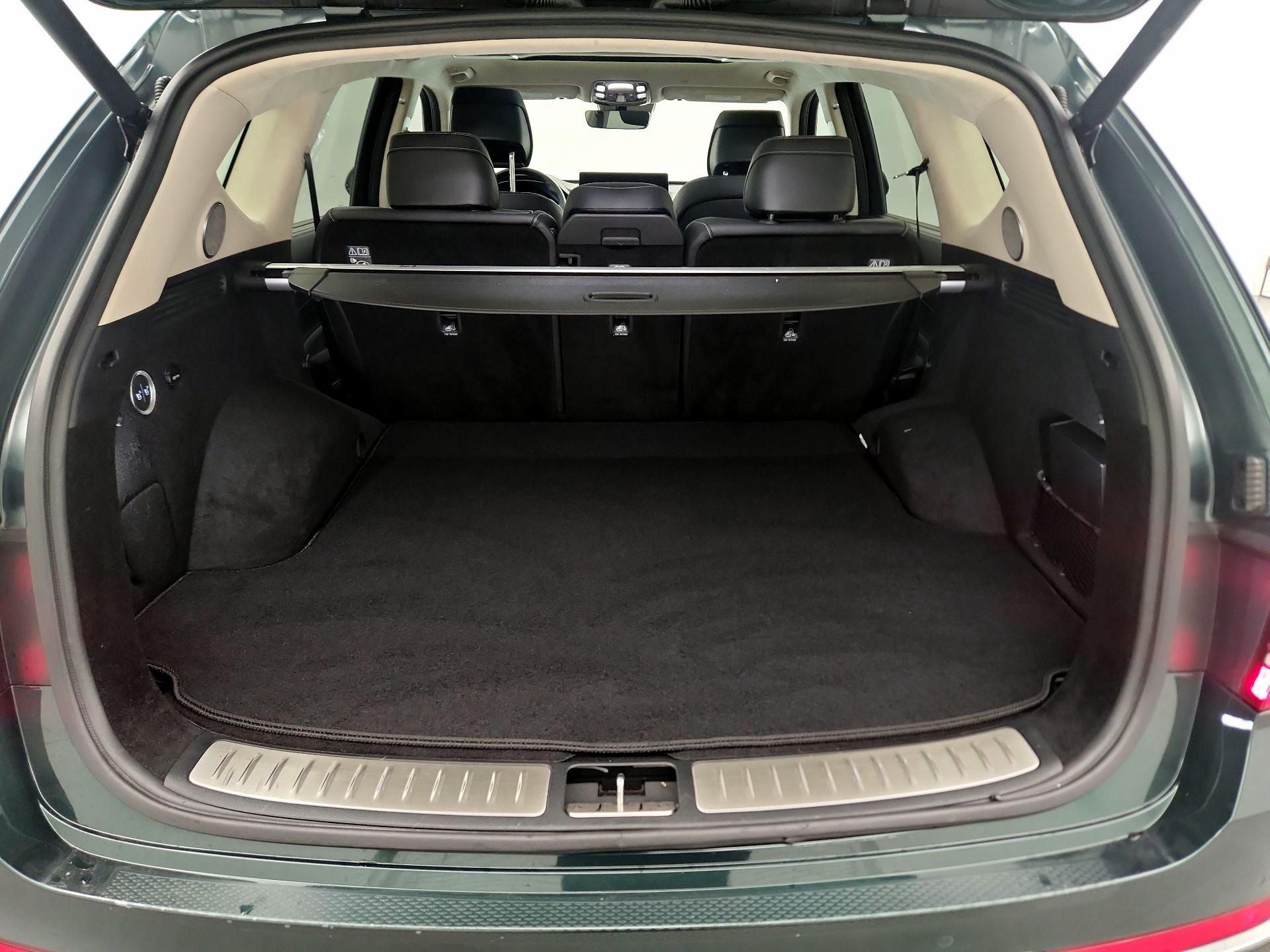 Thumbnail: 2022 Genesis GV80 - 20