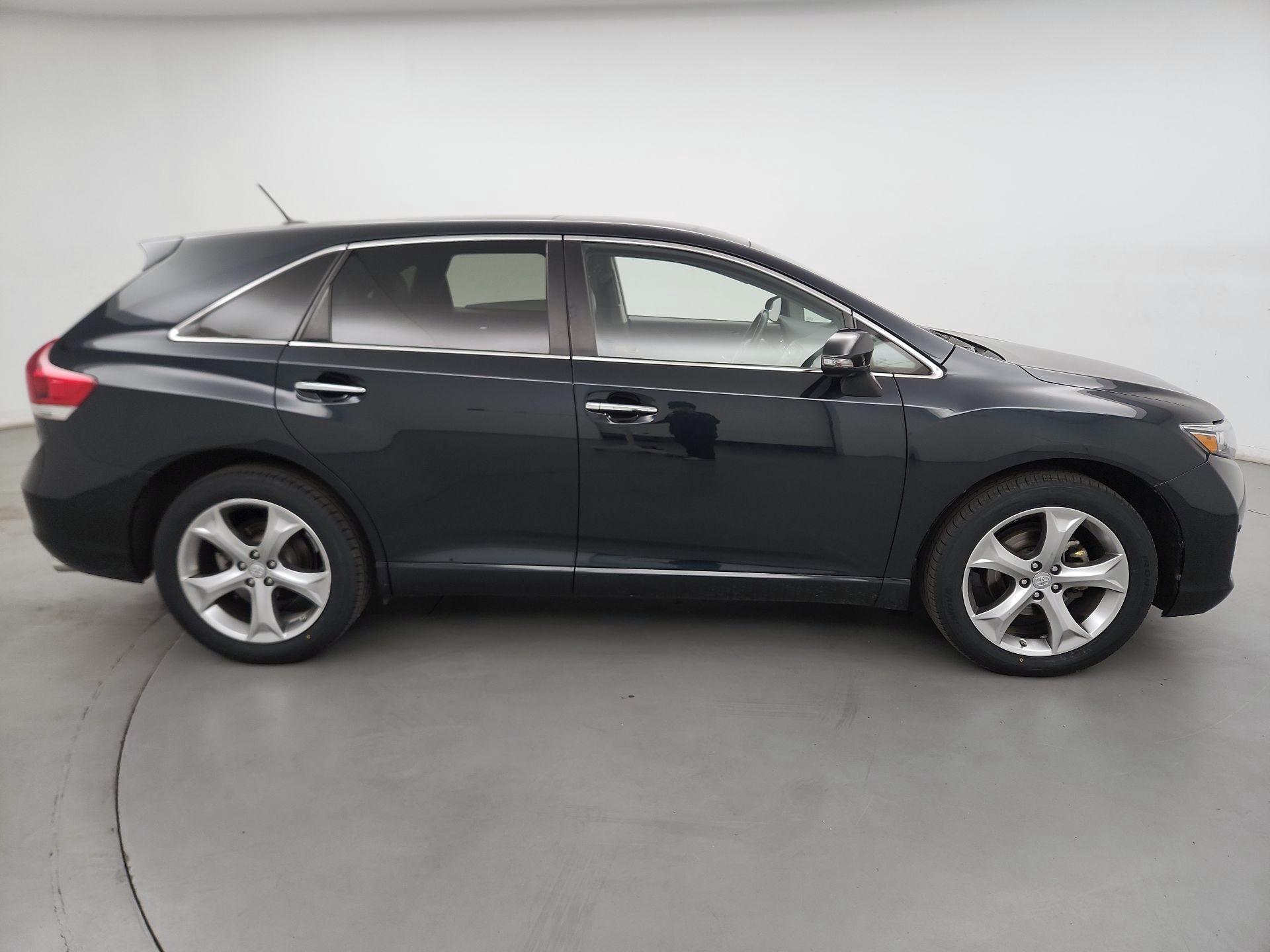 Thumbnail: 2015 Toyota Venza - 4