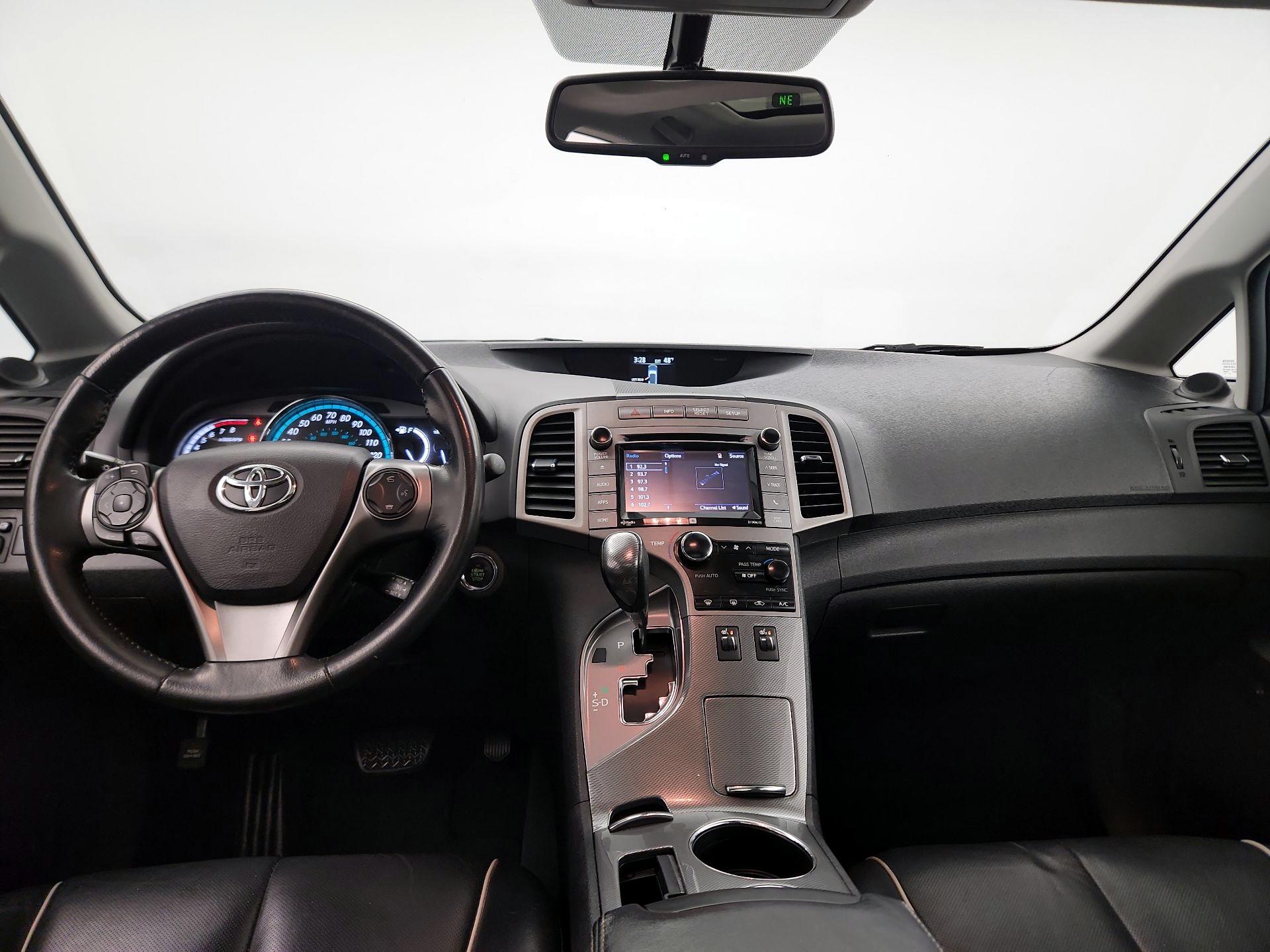 Thumbnail: 2015 Toyota Venza - 8
