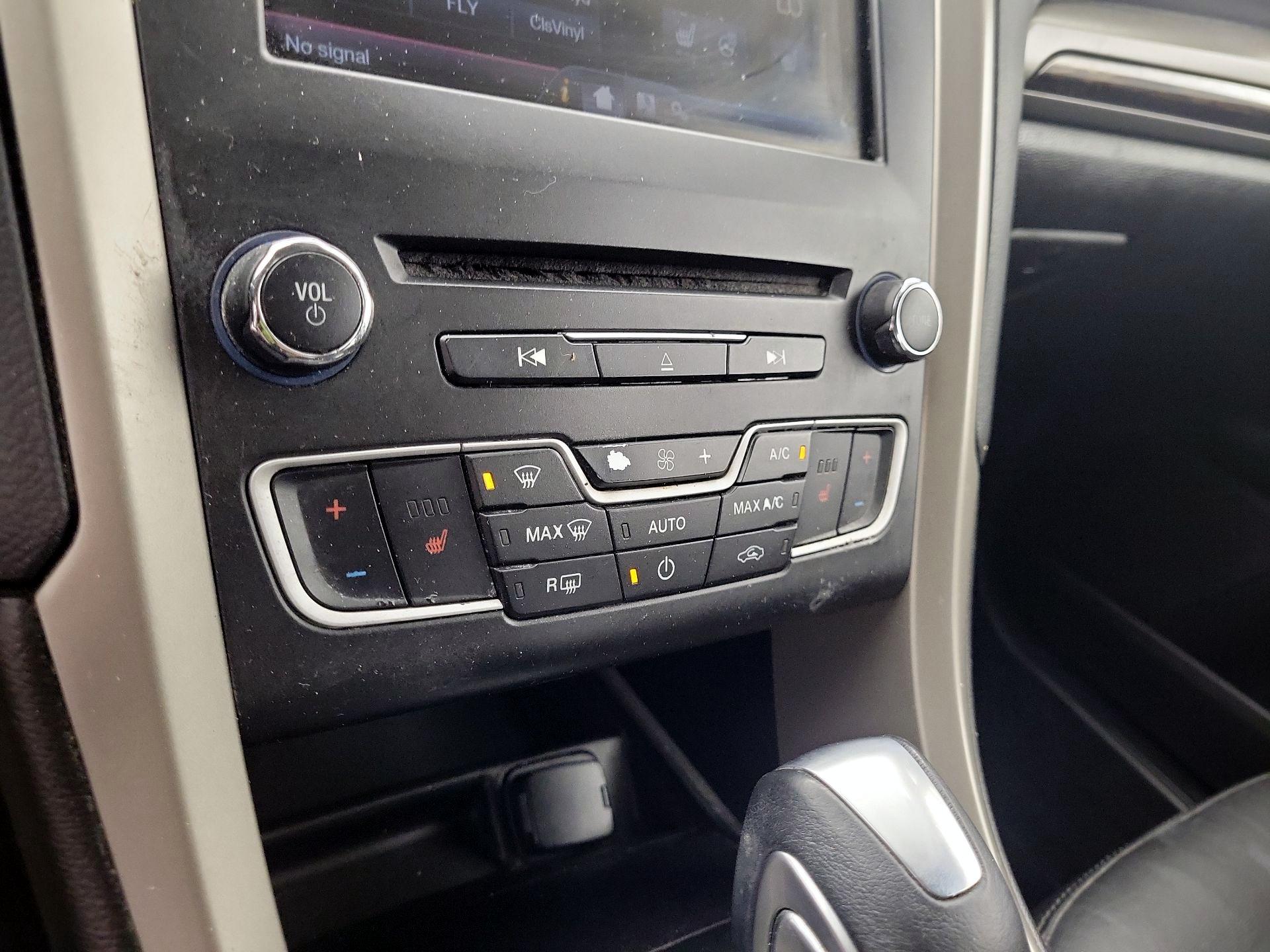 Thumbnail: 2016 Ford Fusion - 16