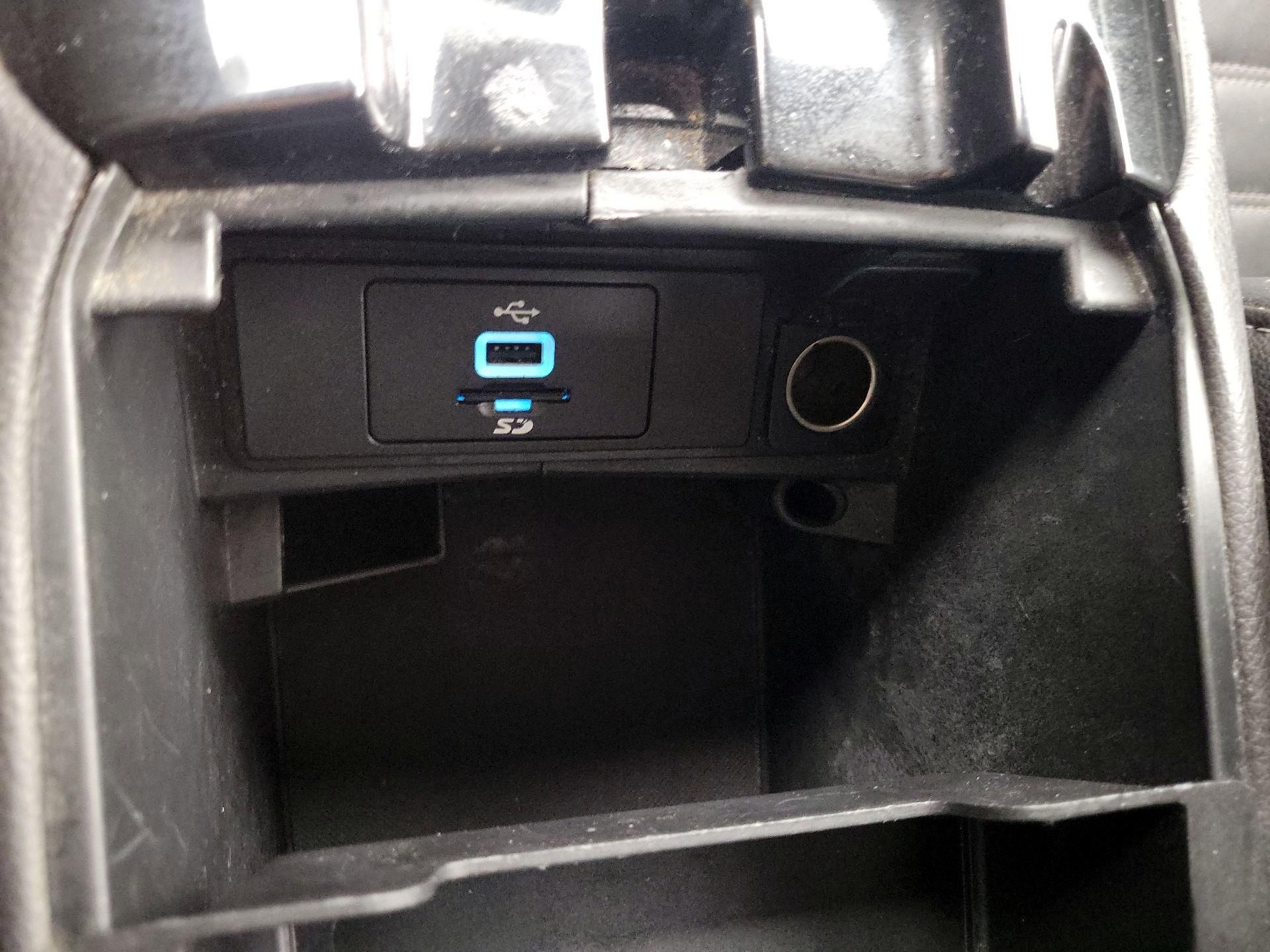 Thumbnail: 2016 Ford Fusion - 18