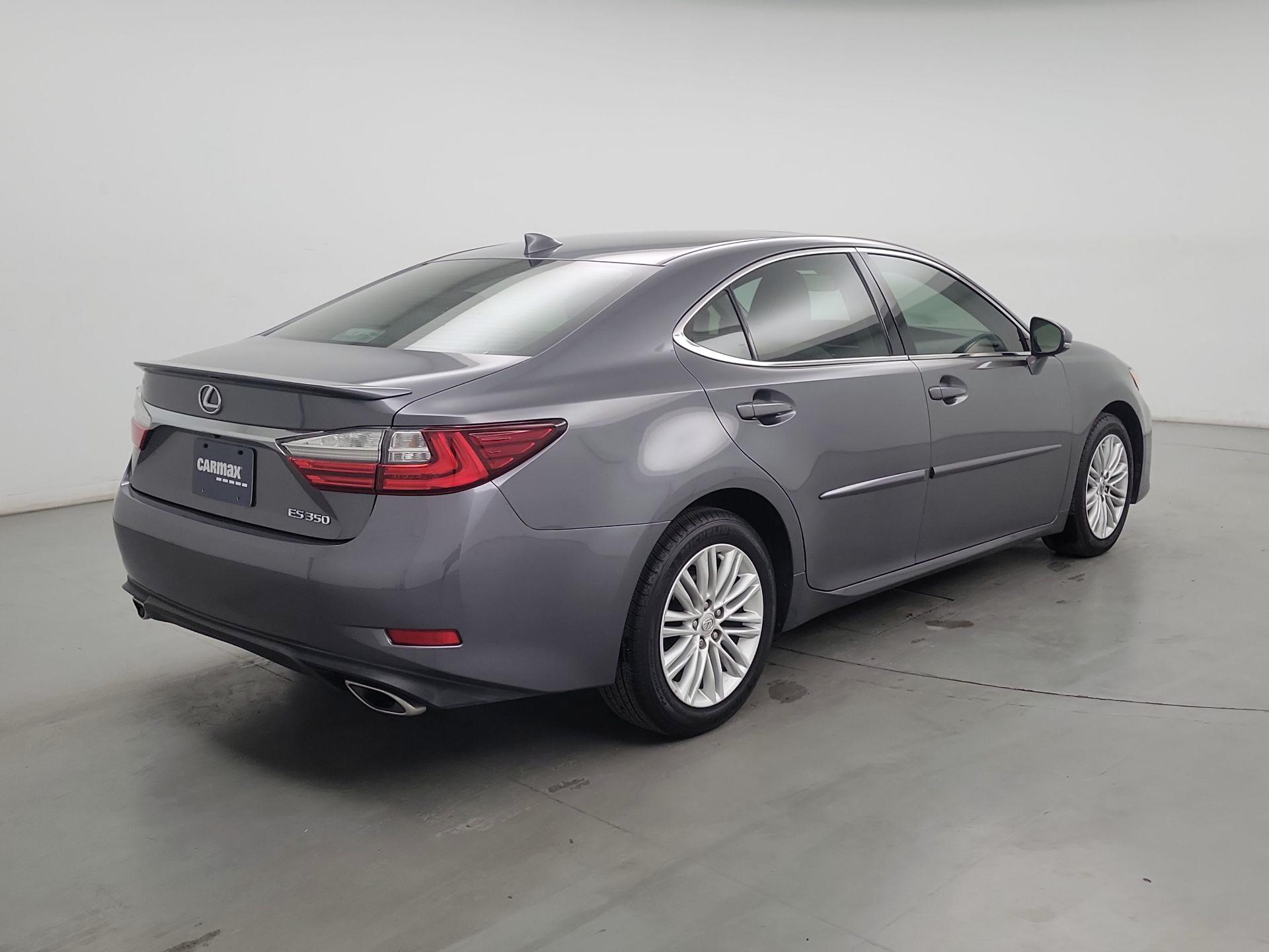 Thumbnail: 2018 Lexus ES - 5